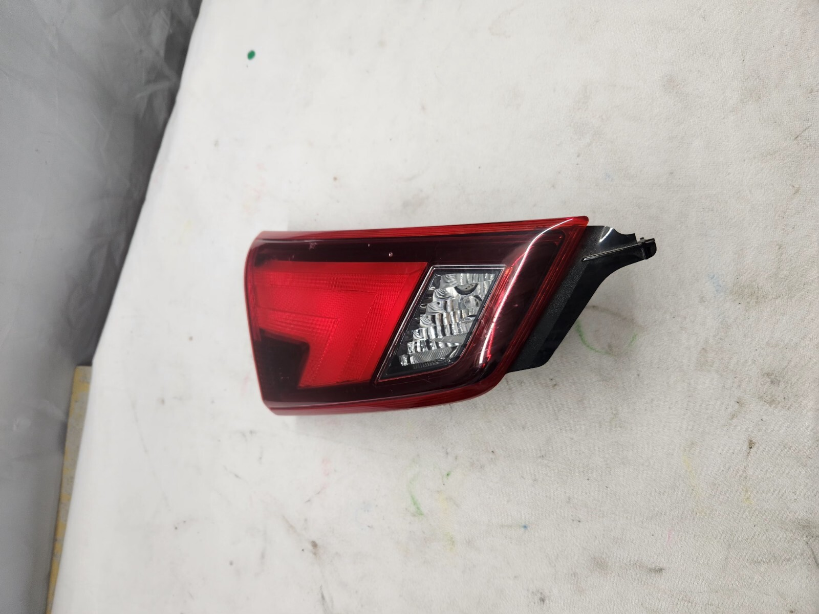 2017 - 2019 Nissan Rogue Sport Driver Side Inner Taillight