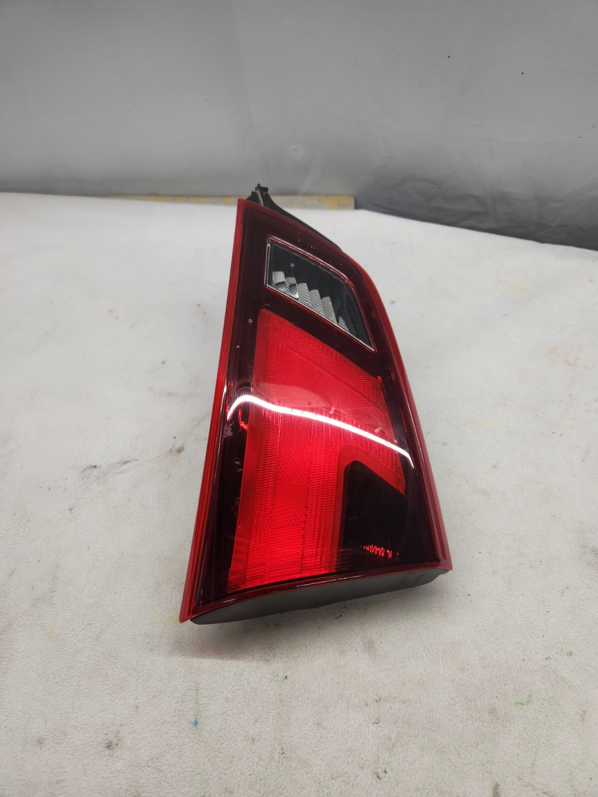 2017 - 2019 Nissan Rogue Sport Driver Side Inner Taillight