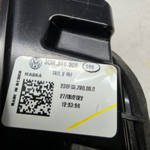 2020 - 2023 Volkswagen Atlas Cross Sport Passenger Inner Taillight - Image 6