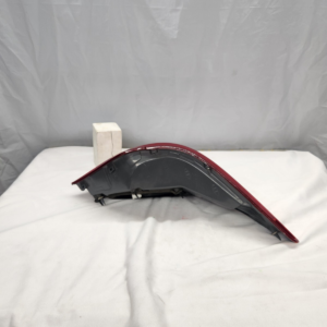 2011-2013 Hyundai Equus Driver Taillight - Image 10