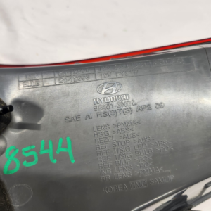 2011-2013 Hyundai Equus Driver Taillight - Image 8
