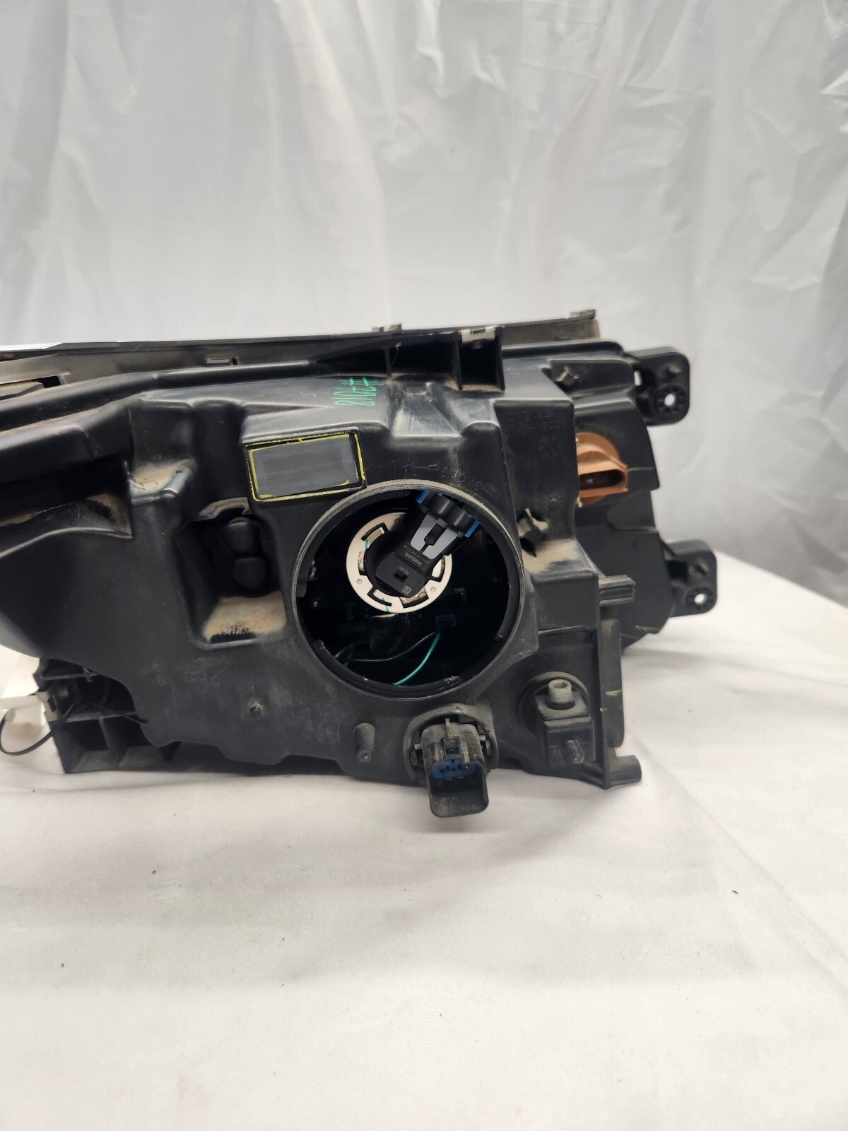 2011-2014 Ford Edge Driver Side Halogen Headlight