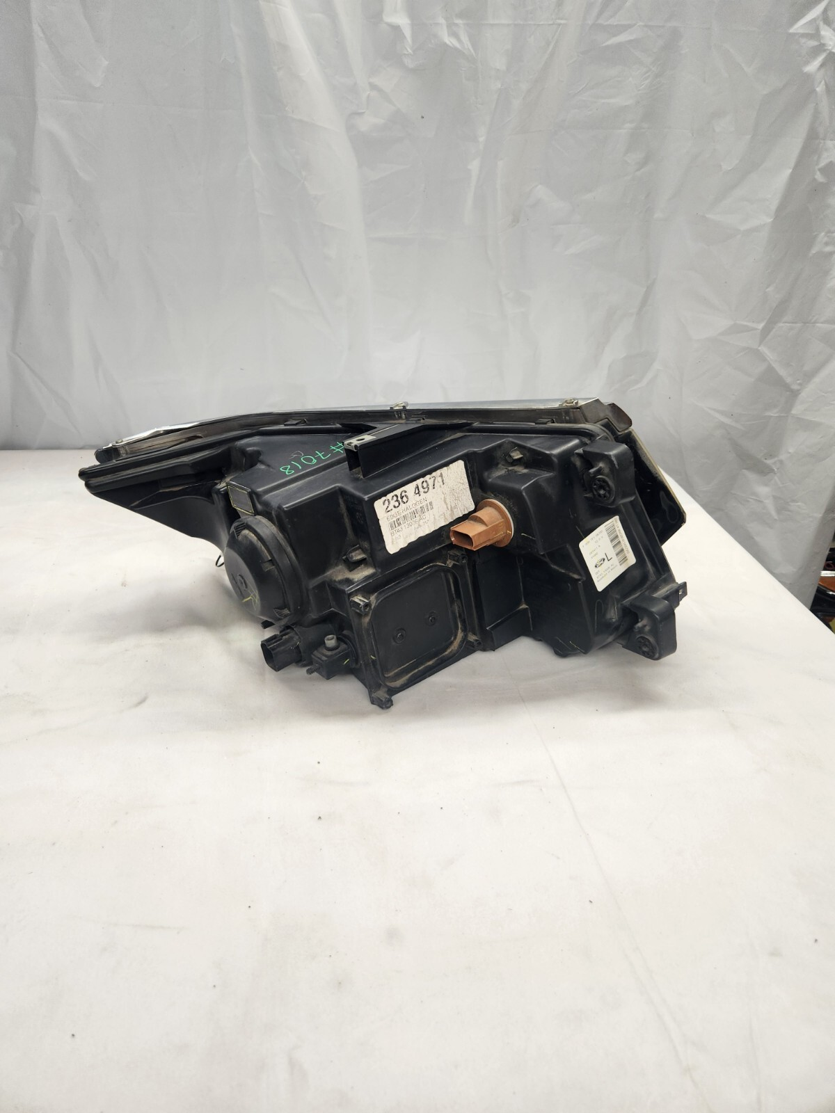 2011-2014 Ford Edge Driver Side Halogen Headlight