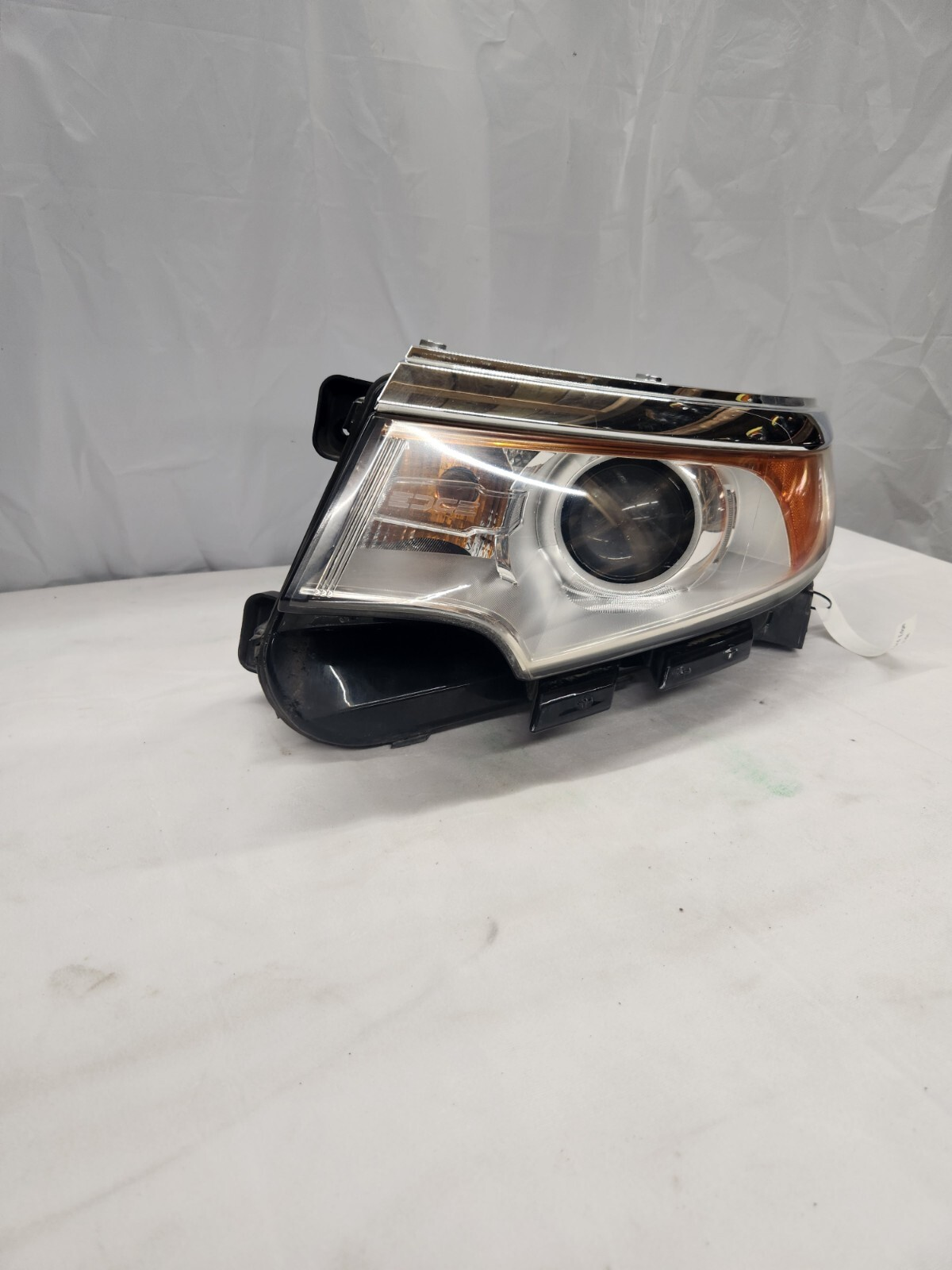 2011-2014 Ford Edge Driver Side Halogen Headlight