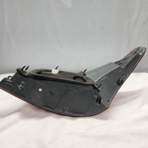 2011-2013 Hyundai Equus Driver Taillight - Image 12