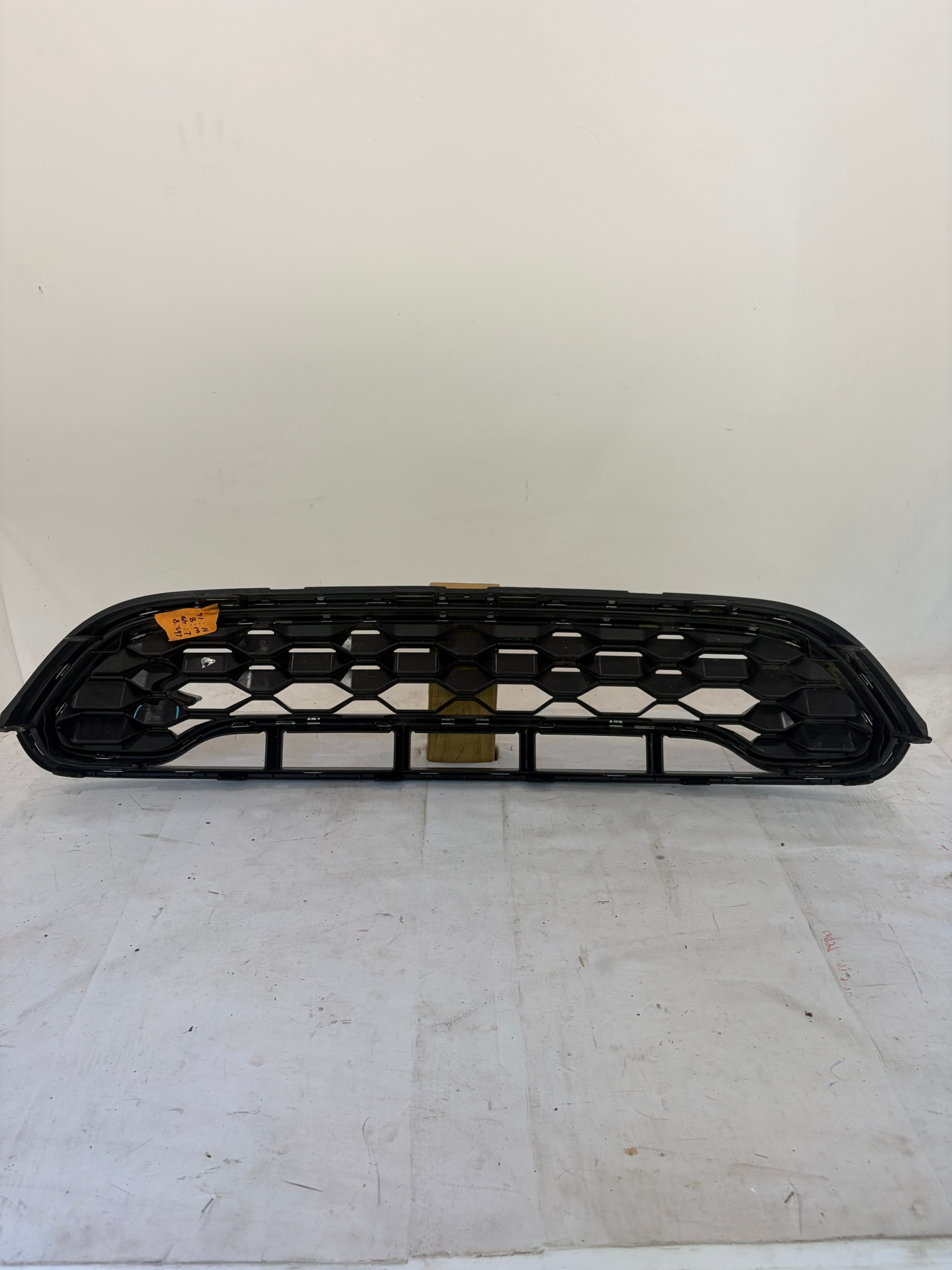 2017-2020 Mini Cooper Countryman S Front Bumper Upper Grille