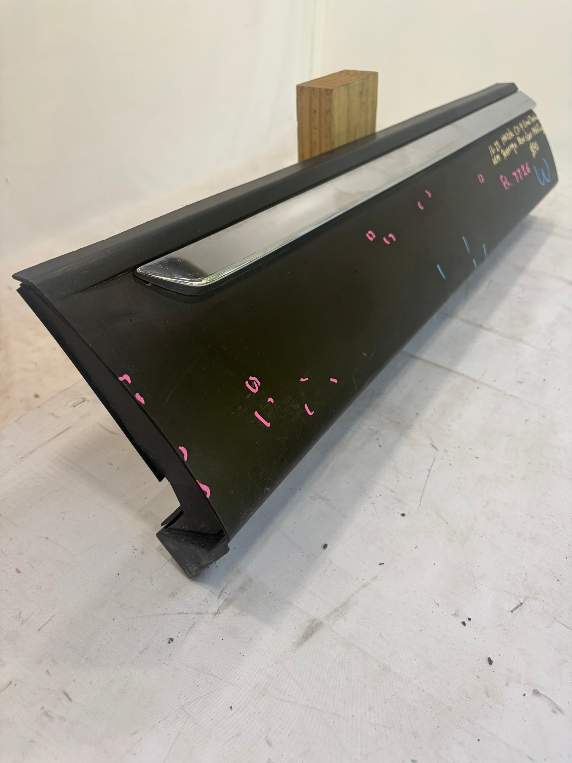 2016-2023 Mazda CX-9 Grand Touring Passenger Side Rear Door Molding RH