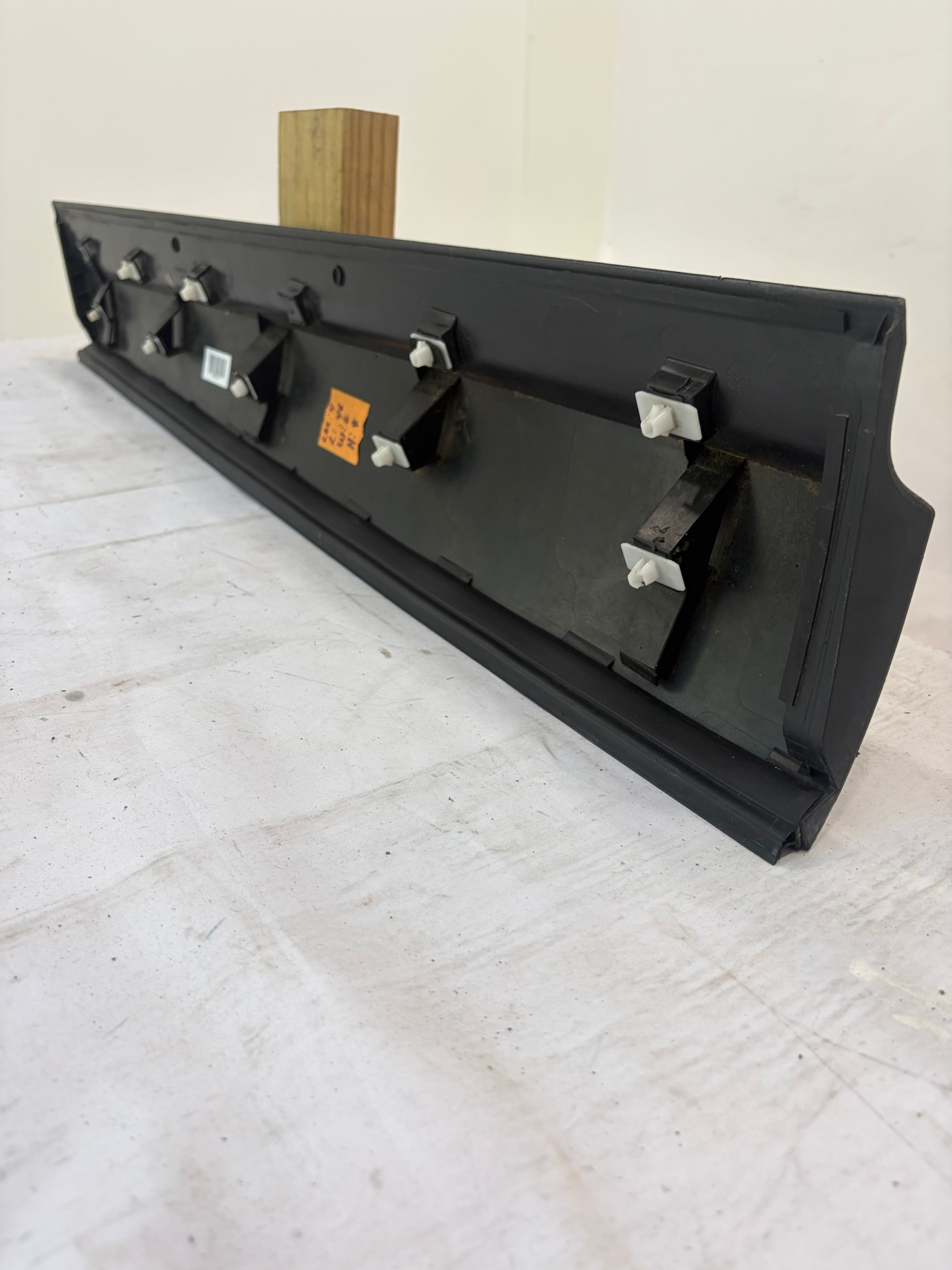 2016-2022 Honda Pilot Passenger Side Front Door Molding RH