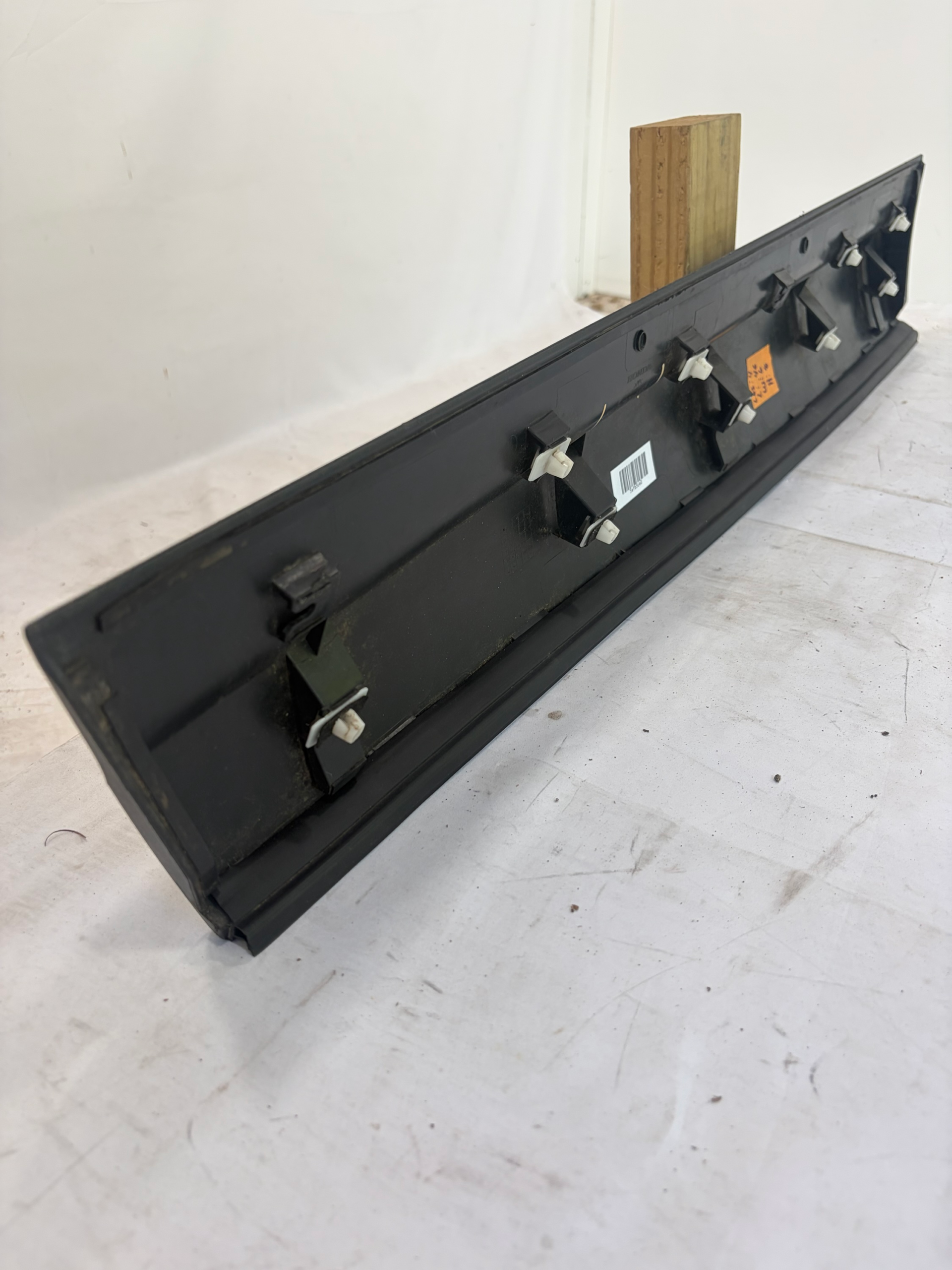 2016-2022 Honda Pilot Passenger Side Front Door Molding RH