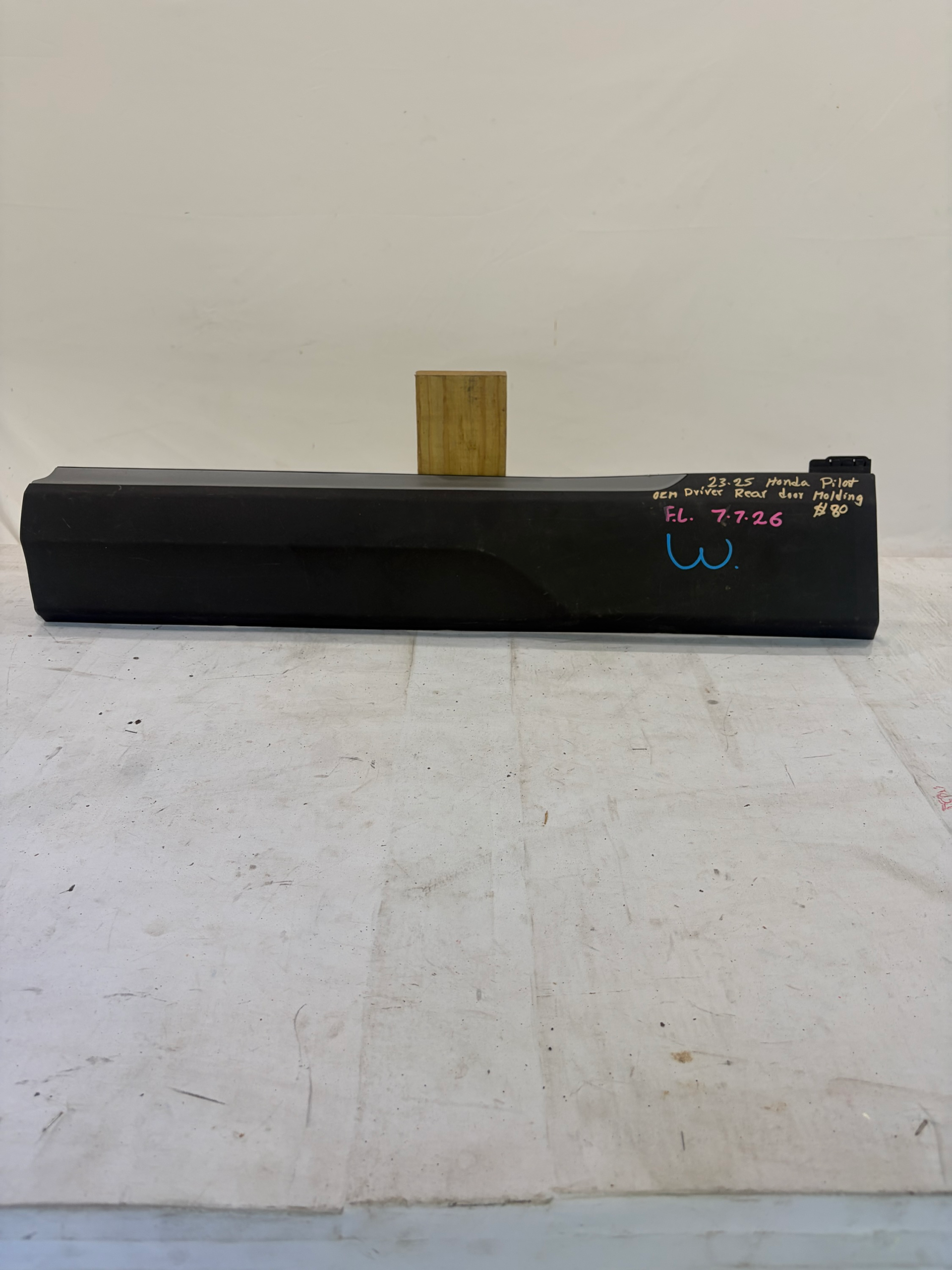 2023-2025 Honda Pilot Driver Side Rear Door Molding LH