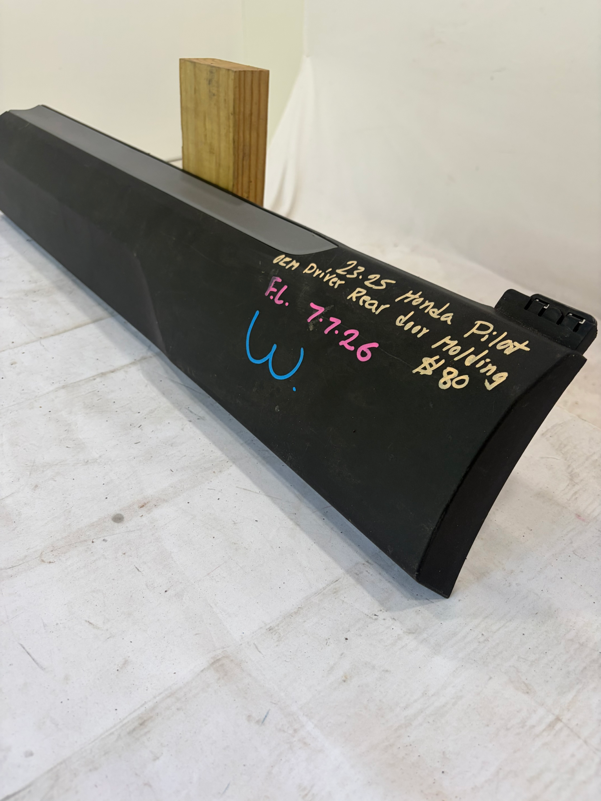 2023-2025 Honda Pilot Driver Side Rear Door Molding LH