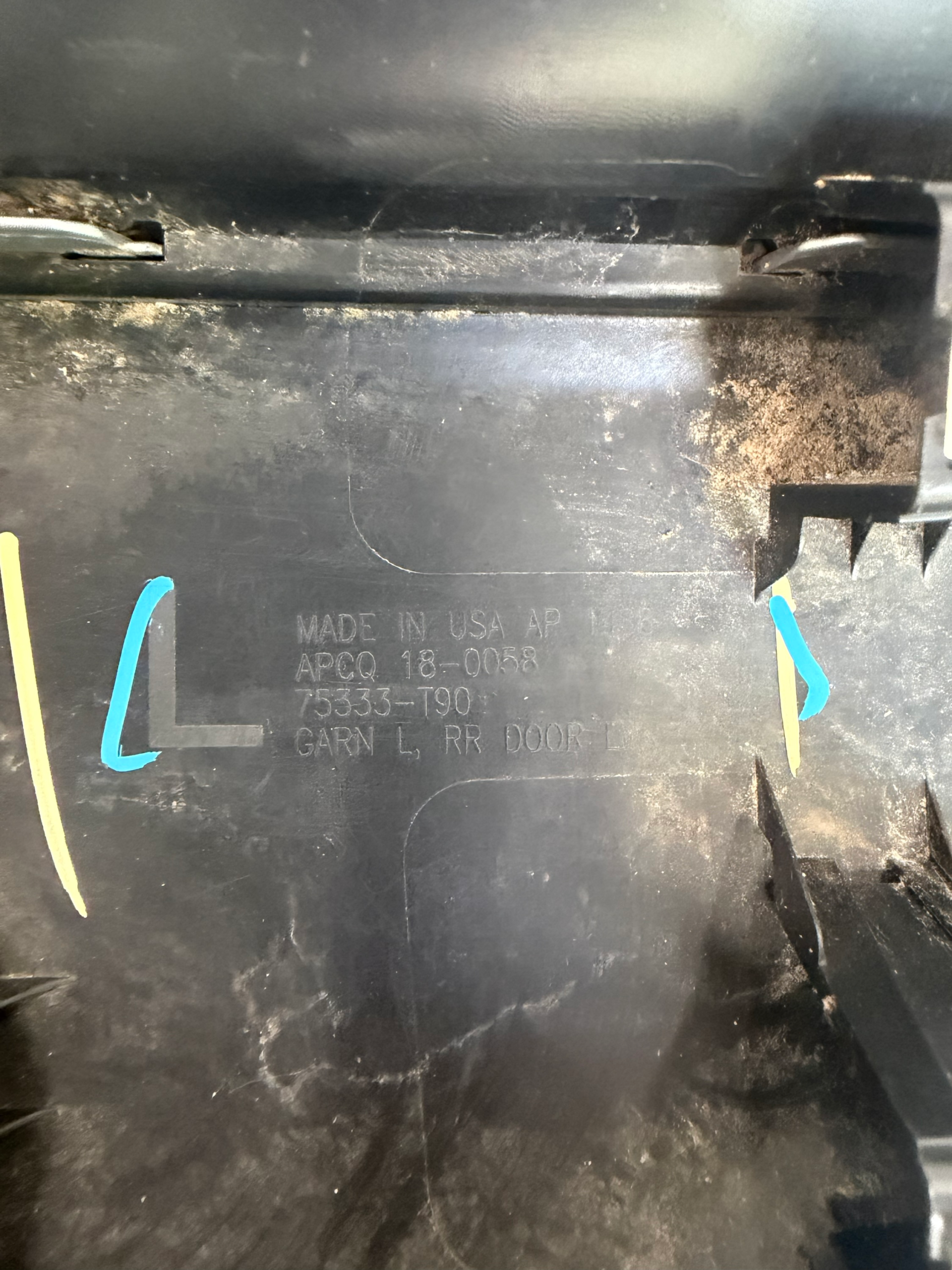 2023-2025 Honda Pilot Driver Side Rear Door Molding LH