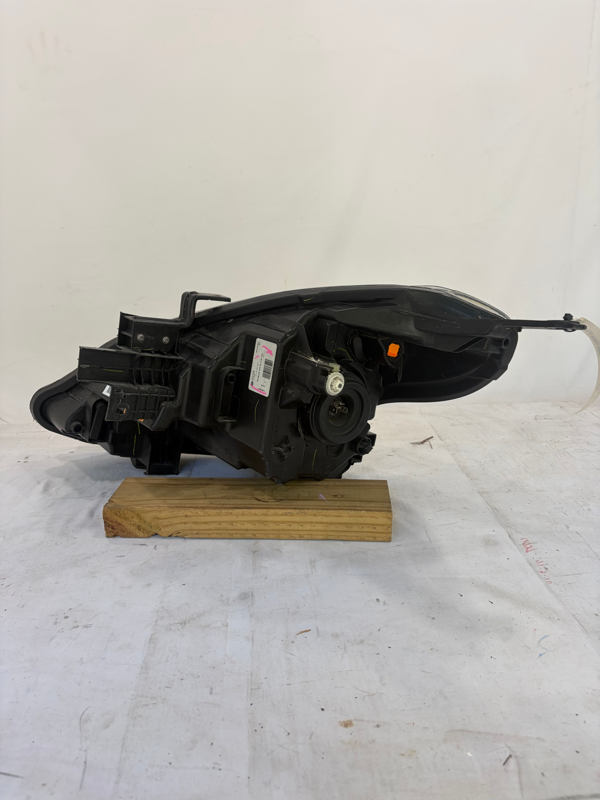 2014-2019 Nissan Versa Passenger Side Headlight RH