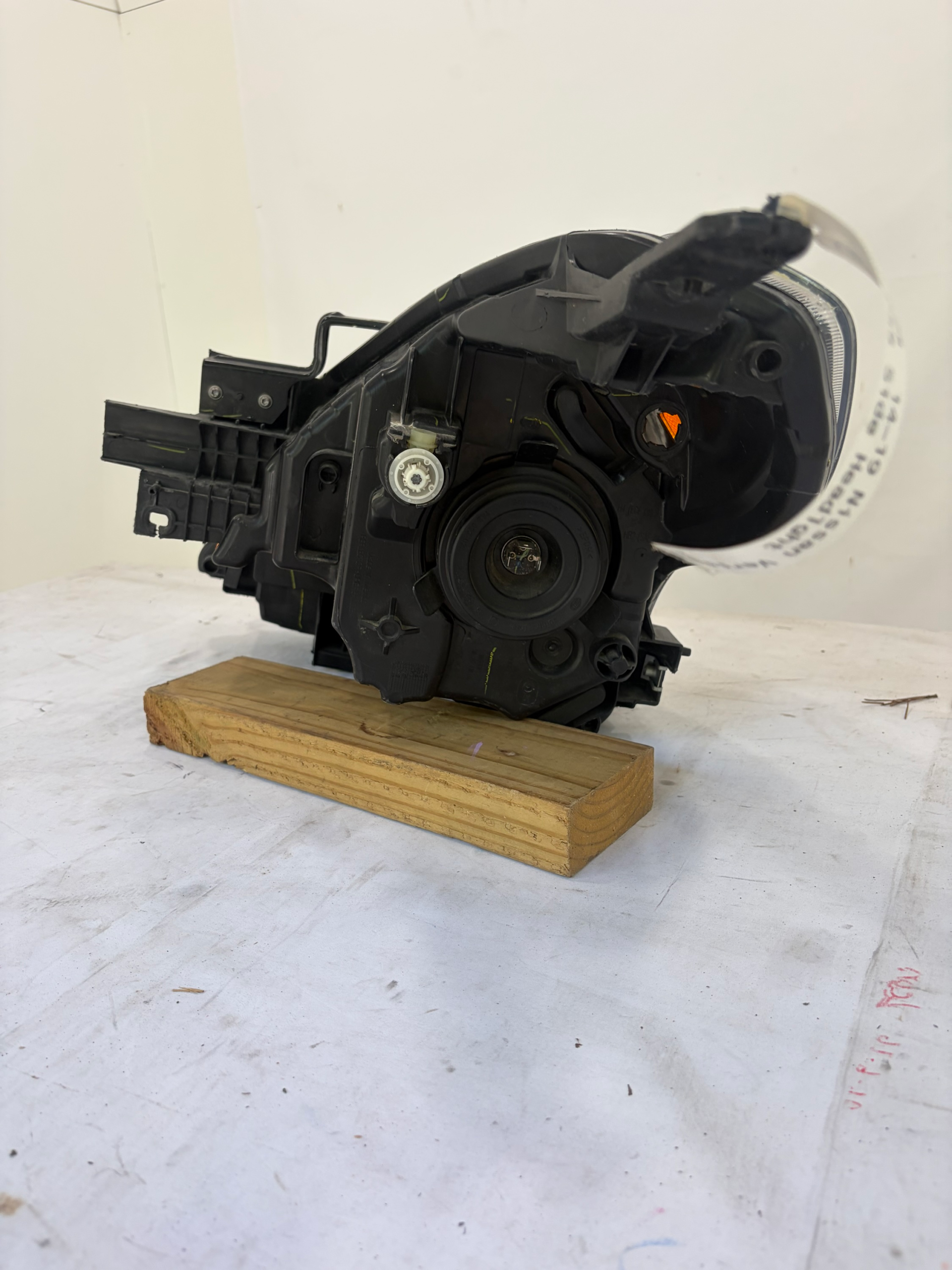 2014-2019 Nissan Versa Passenger Side Headlight RH
