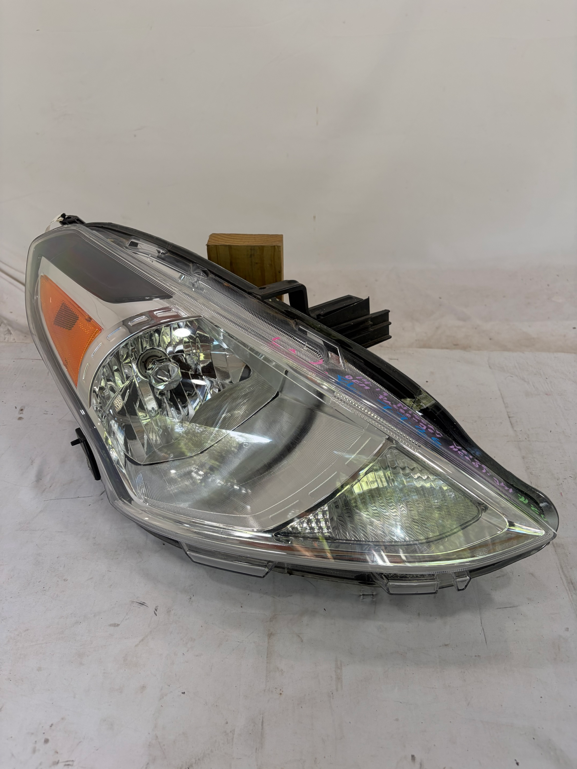 2014-2019 Nissan Versa Passenger Side Headlight RH