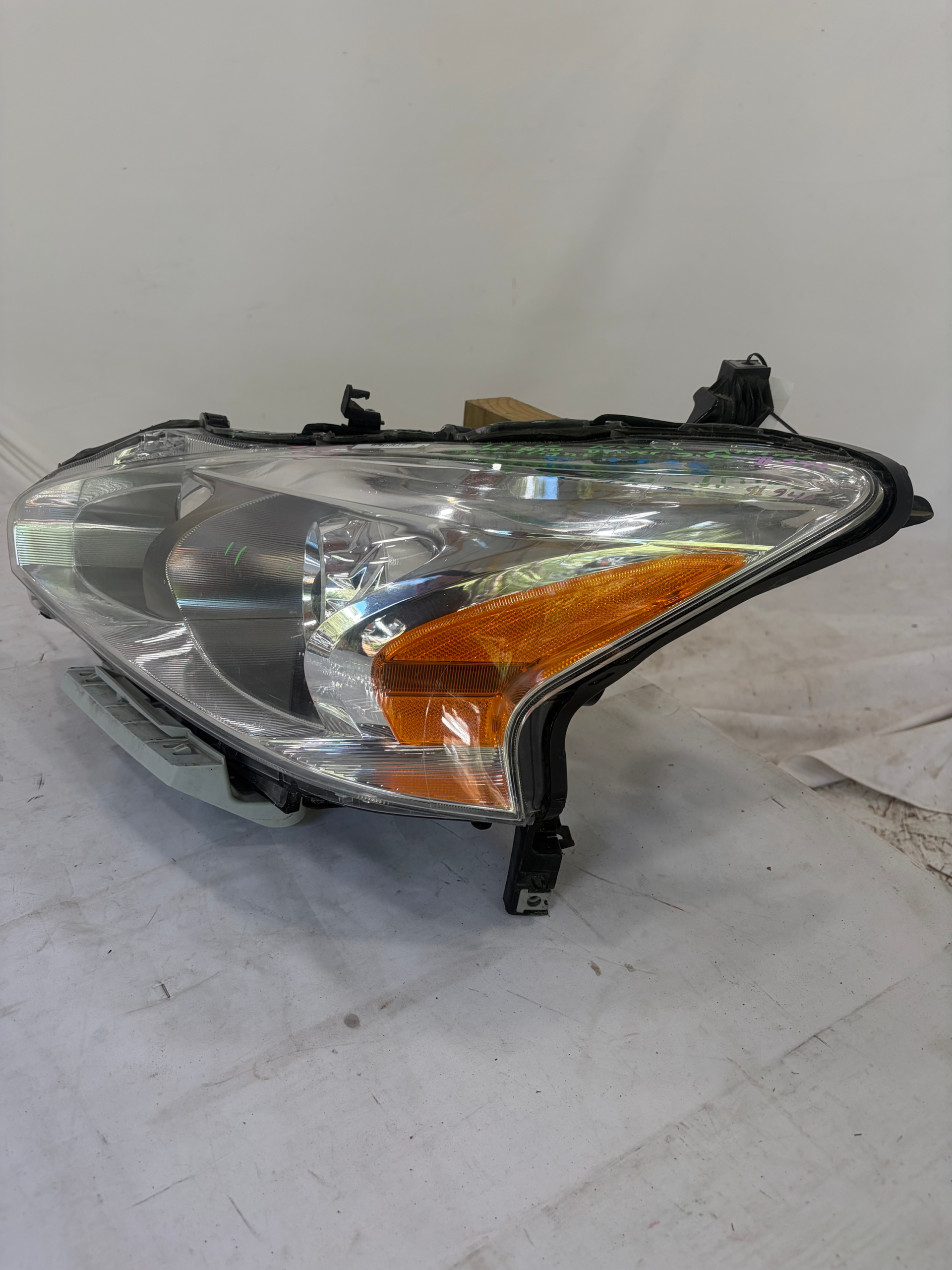 2013-2015 Nissan Altima Driver Side Headlight HID LH
