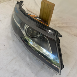 2011-2015 Chevrolet Volt Passenger Side Headlight Halogen LH - Image 3
