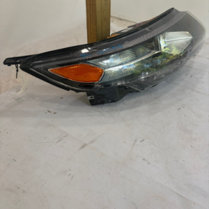 2011-2015 Chevrolet Volt Passenger Side Headlight Halogen LH - Image 2