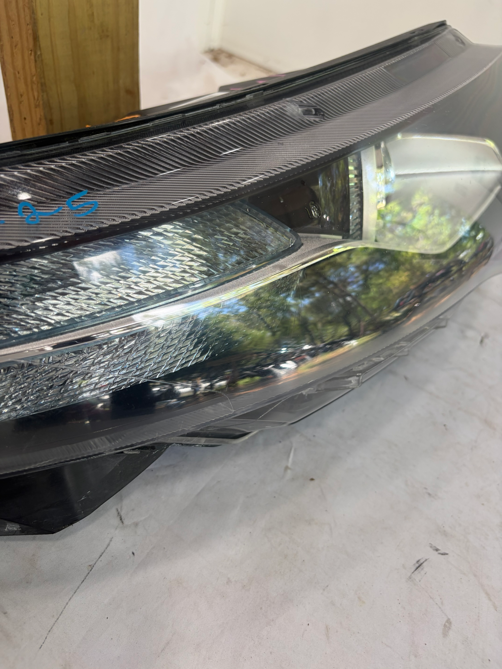 2011-2015 Chevrolet Volt Passenger Side Headlight Halogen LH