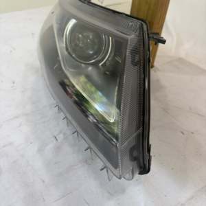 2011-2015 Chevrolet Volt Passenger Side Headlight Halogen LH - Image 4