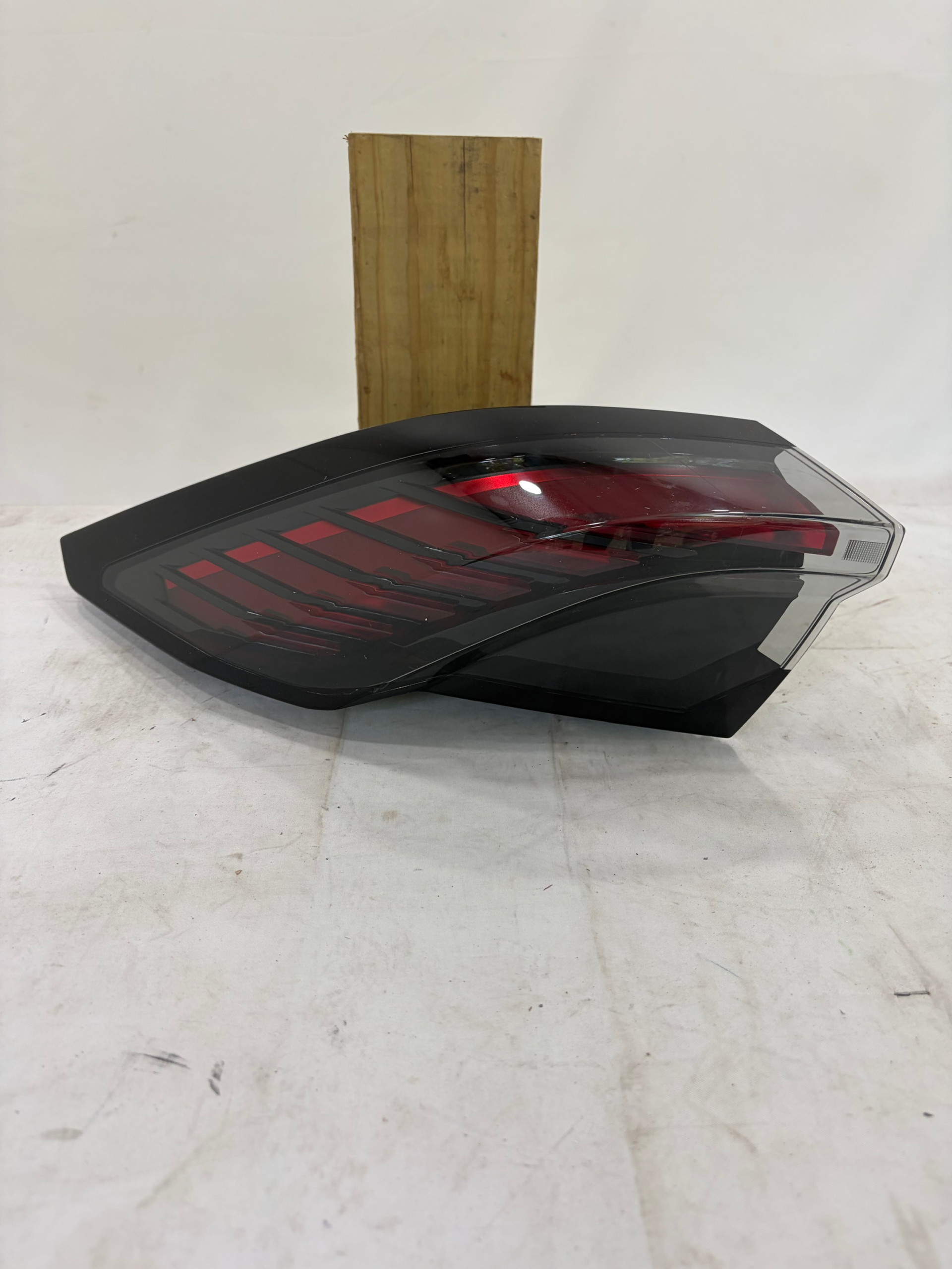 2024-2025 Lincoln Nautilus Driver Side Taillight LH