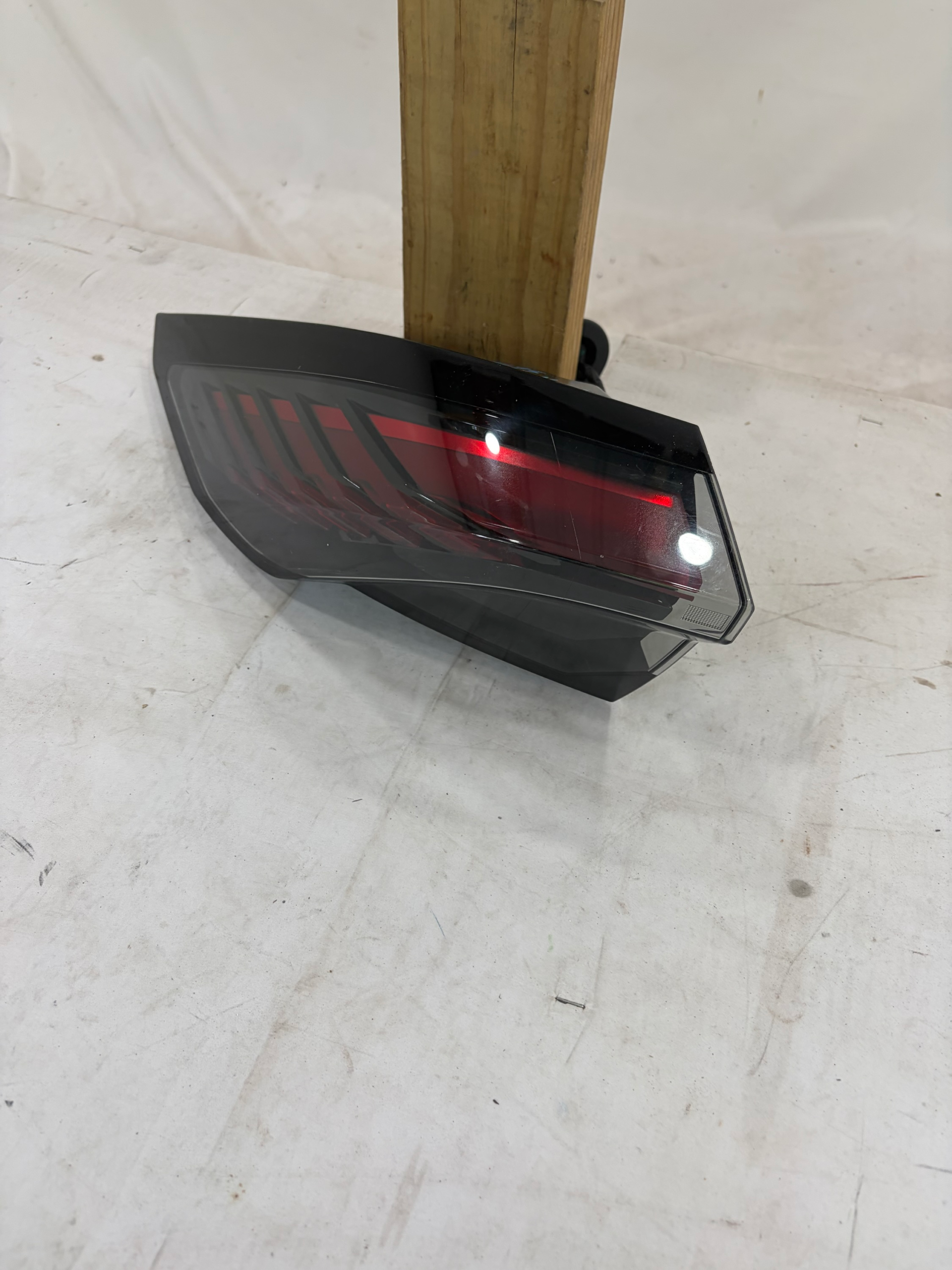 2024-2025 Lincoln Nautilus Driver Side Taillight LH