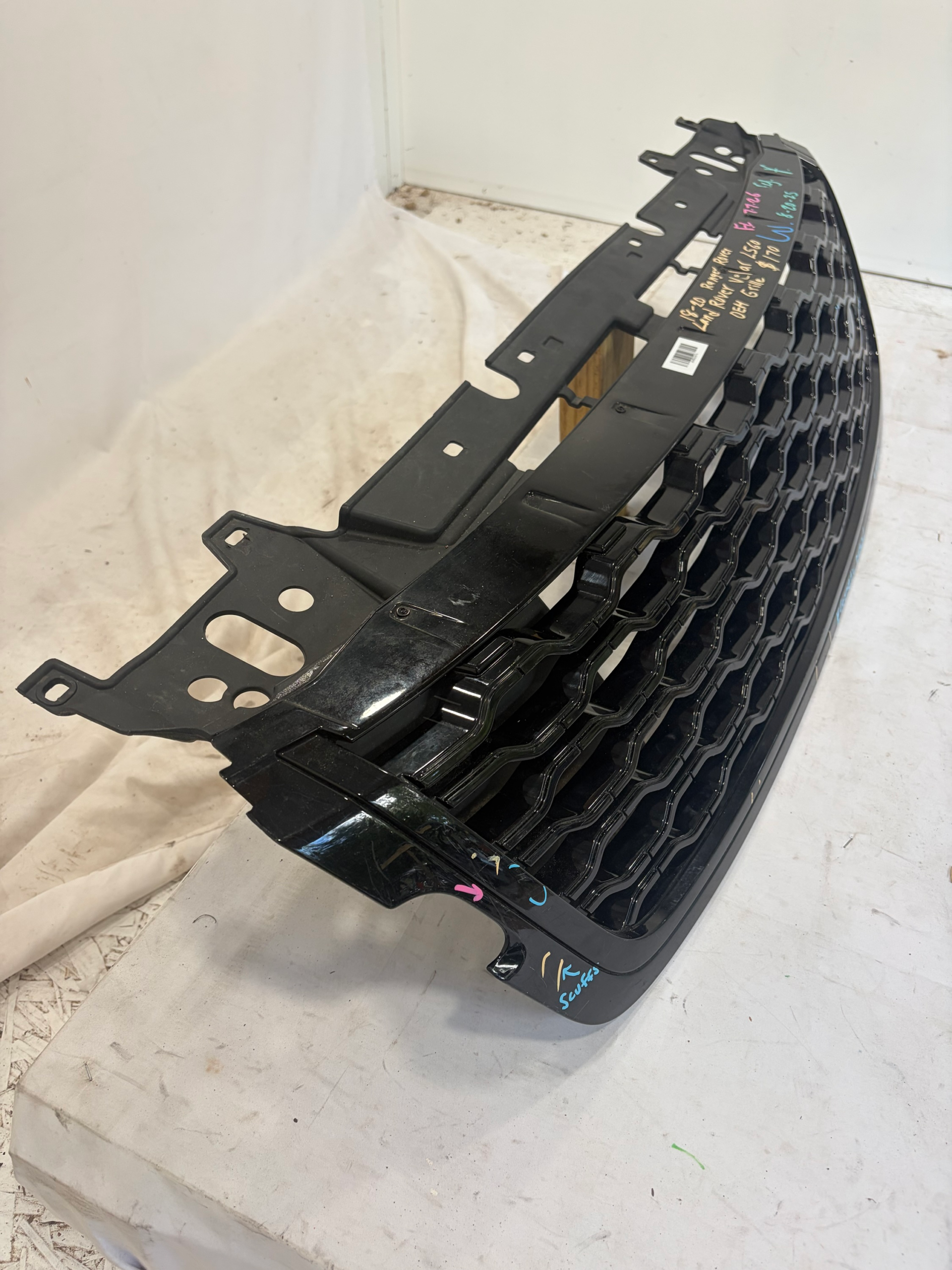 2018-2020 Range Rover & Land Rover Velar L560 Grille