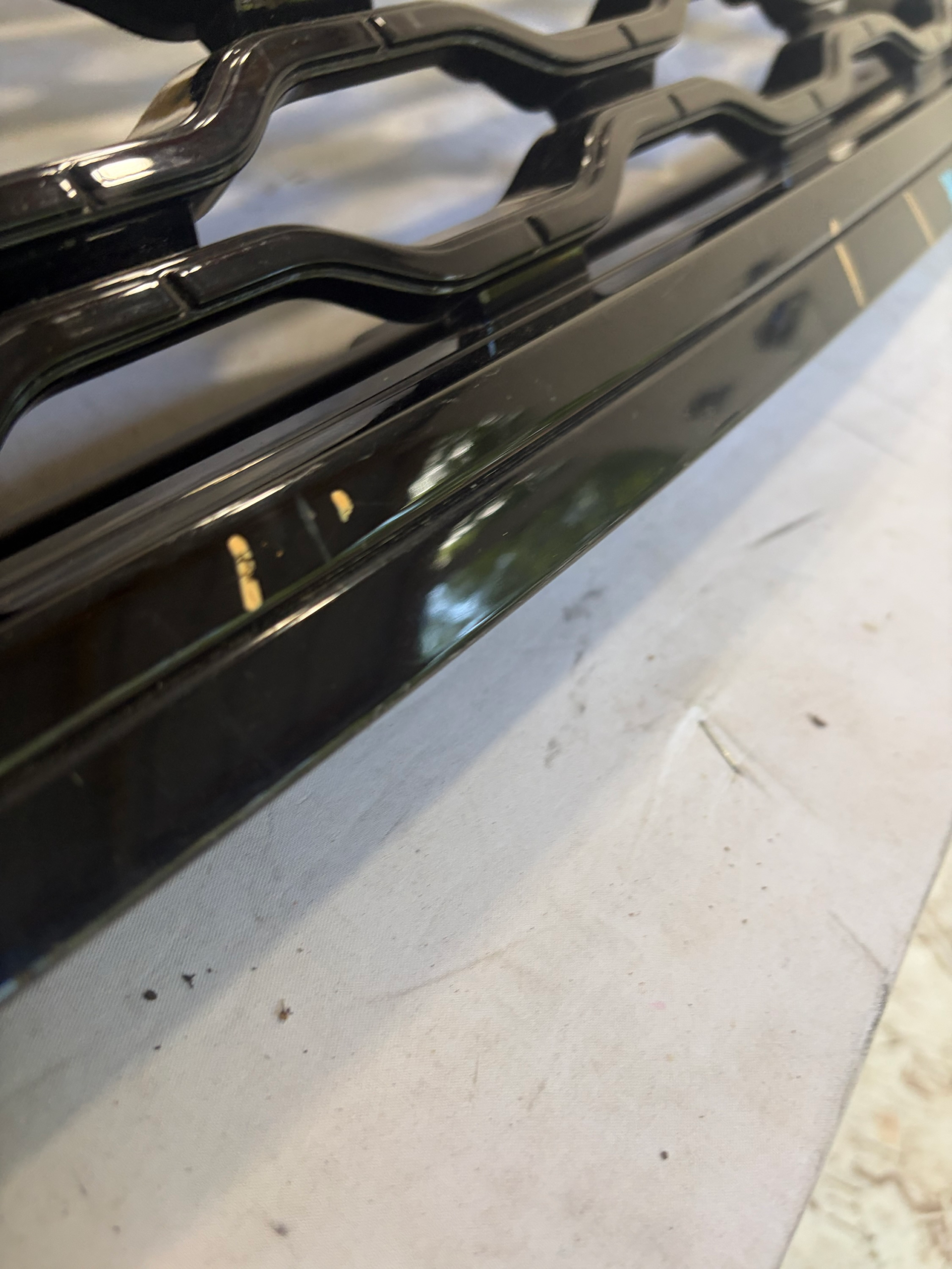 2018-2020 Range Rover & Land Rover Velar L560 Grille