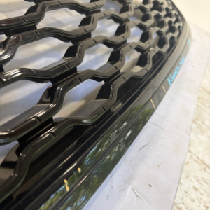 2018-2020 Range Rover & Land Rover Velar L560 Grille - Image 5