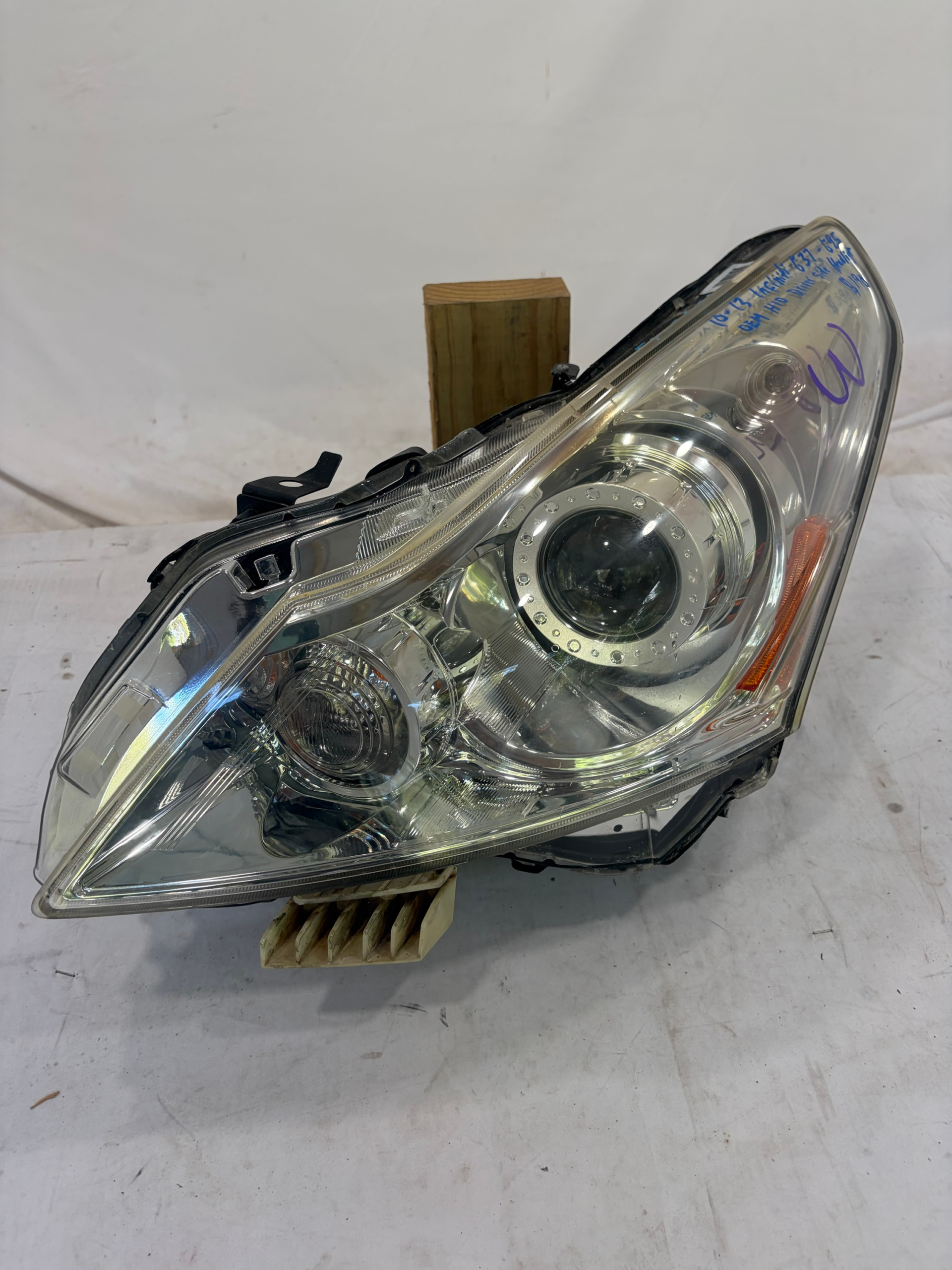 2010-2013 Infinity G37 & G25 Driver Side Headlight LH