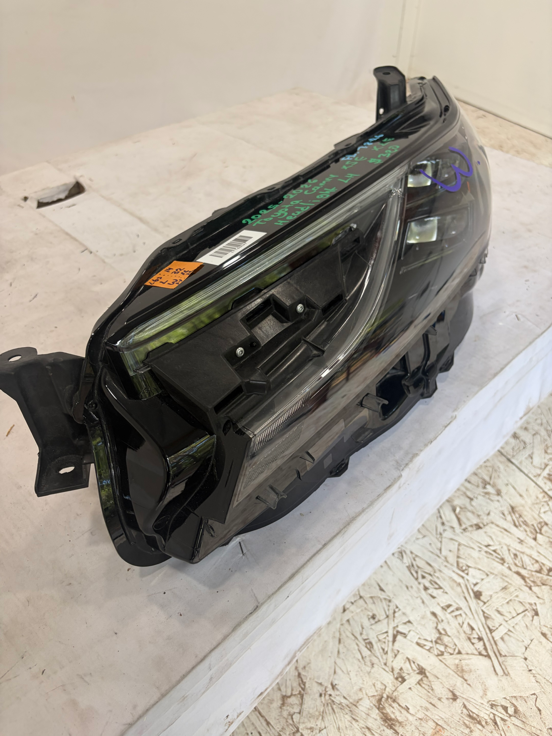 2025-2026 Toyota Camry XSE & XLE Driver Side Headlight LH