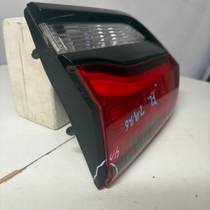 2014-2022 Jeep Grand Cherokee Passenger Side Inner Taillight - Image 4