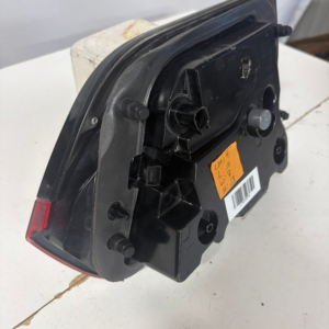 2014-2022 Jeep Grand Cherokee Passenger Side Inner Taillight - Image 9