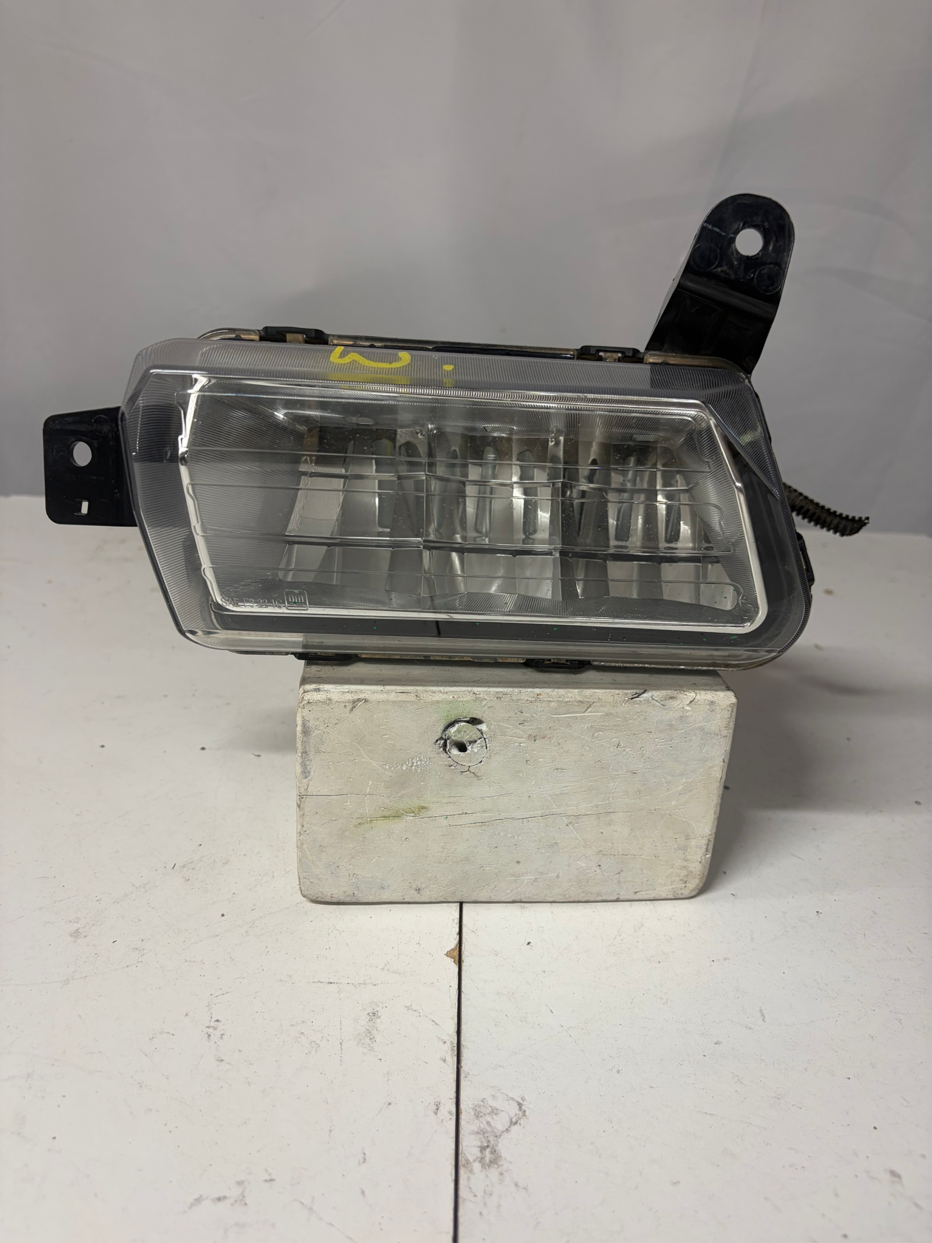 2022 Chevrolet Silverado Driver Side Fog Light