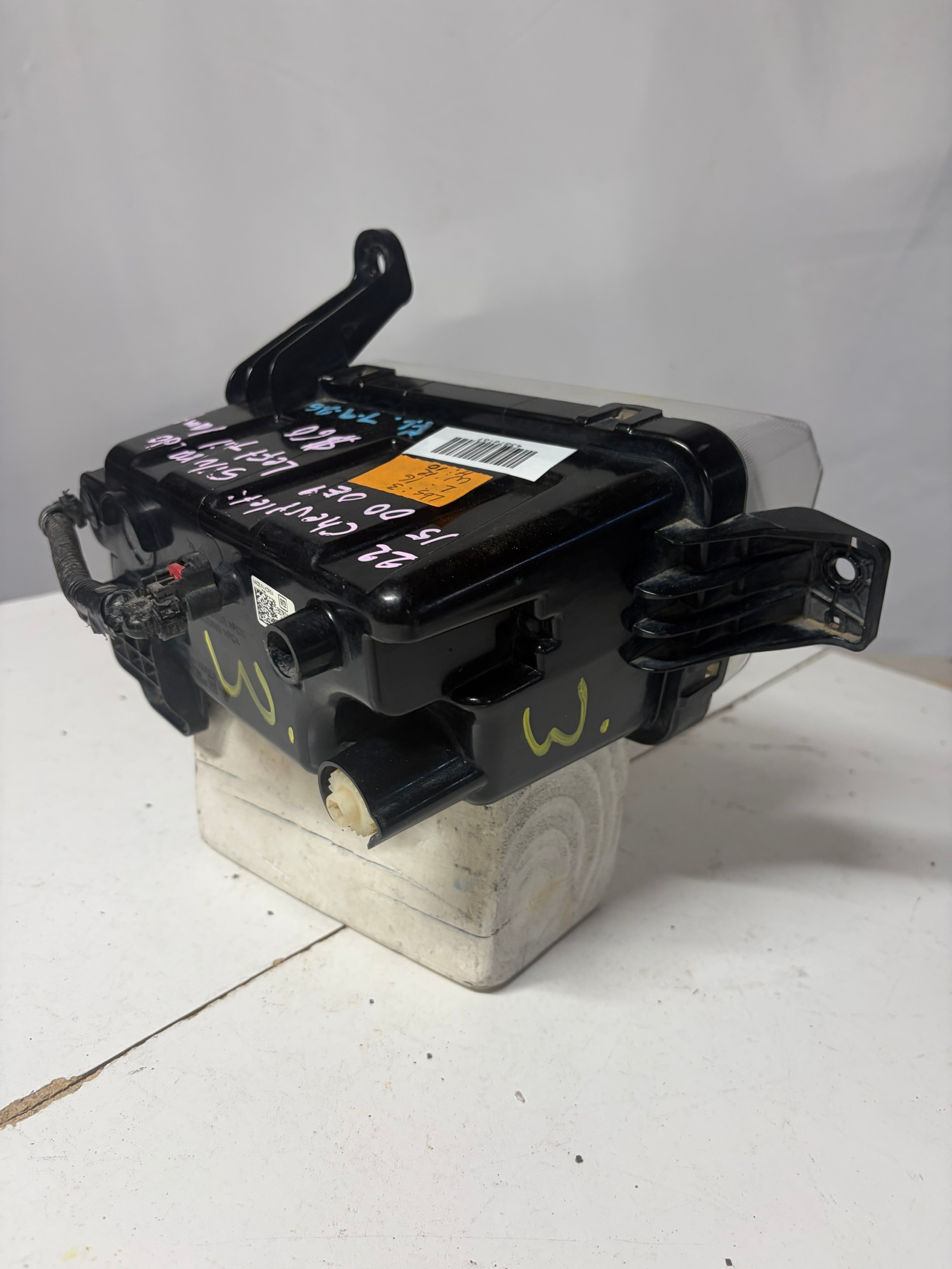 2022 Chevrolet Silverado Driver Side Fog Light