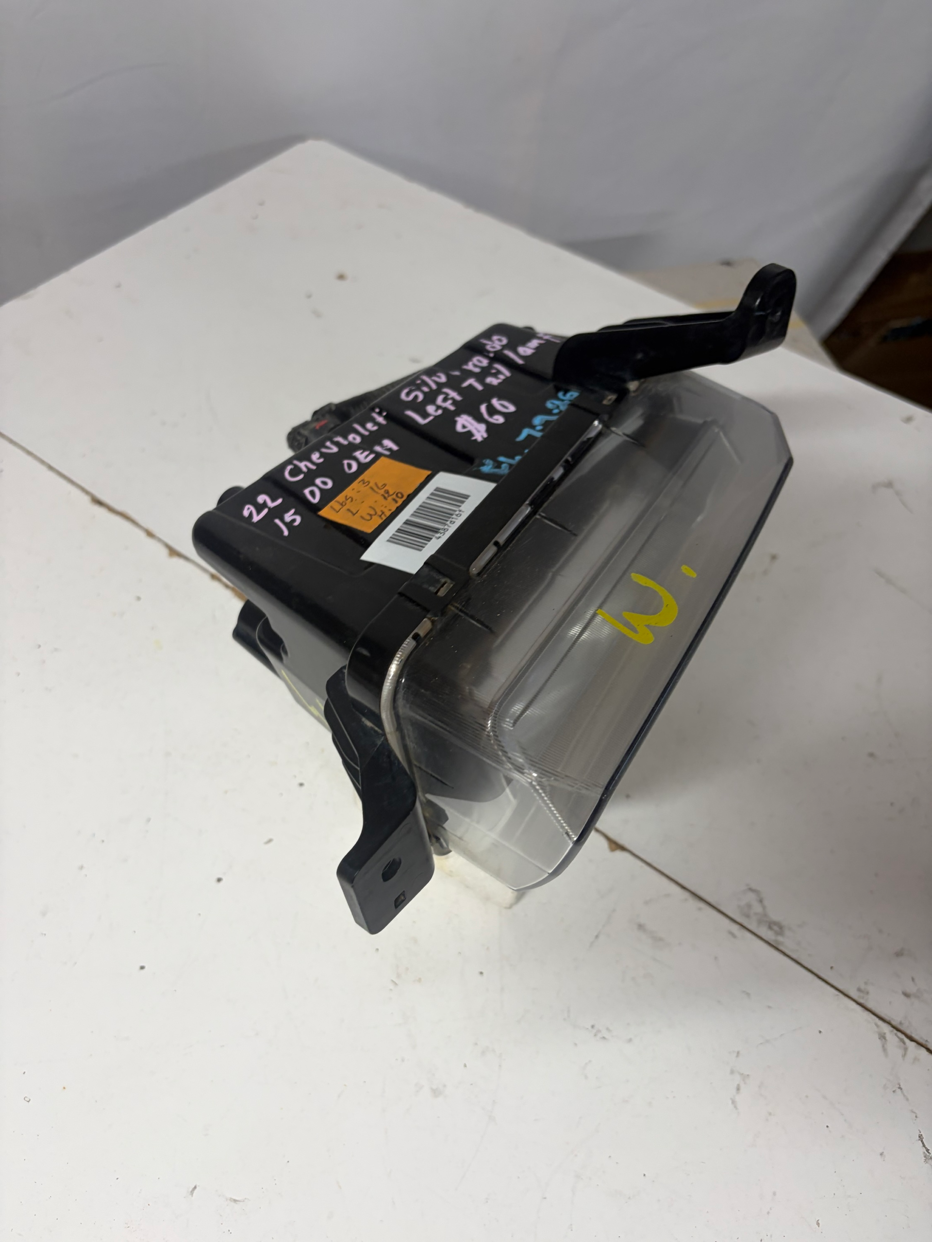 2022 Chevrolet Silverado Driver Side Fog Light