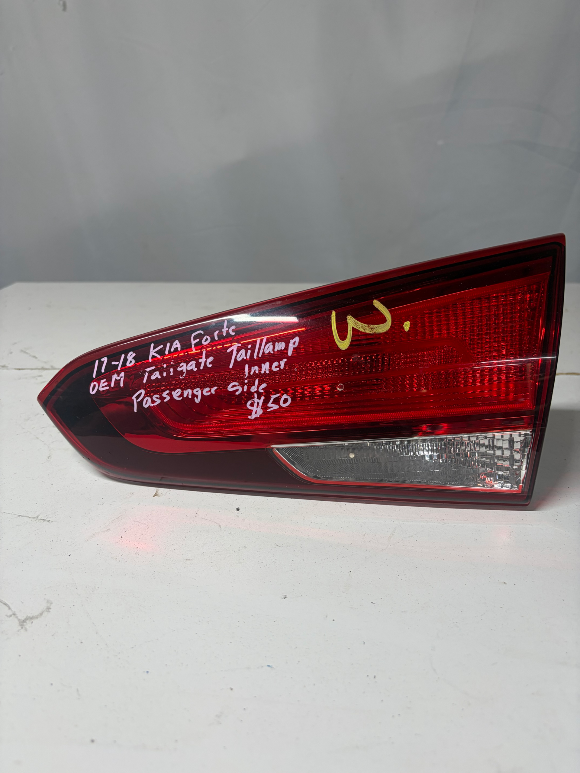2017-2018 Kia Forte Passenger Side Inner Tailgate Taillight