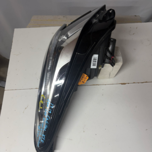 2017-2019 Cadillac XT5 Driver Side Headlight LH LED - Image 10