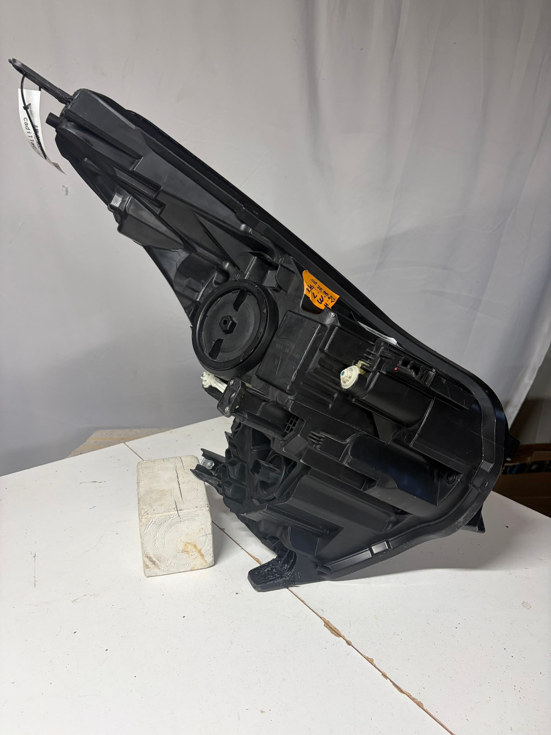 2017-2019 Cadillac XT5 Driver Side Headlight LH LED