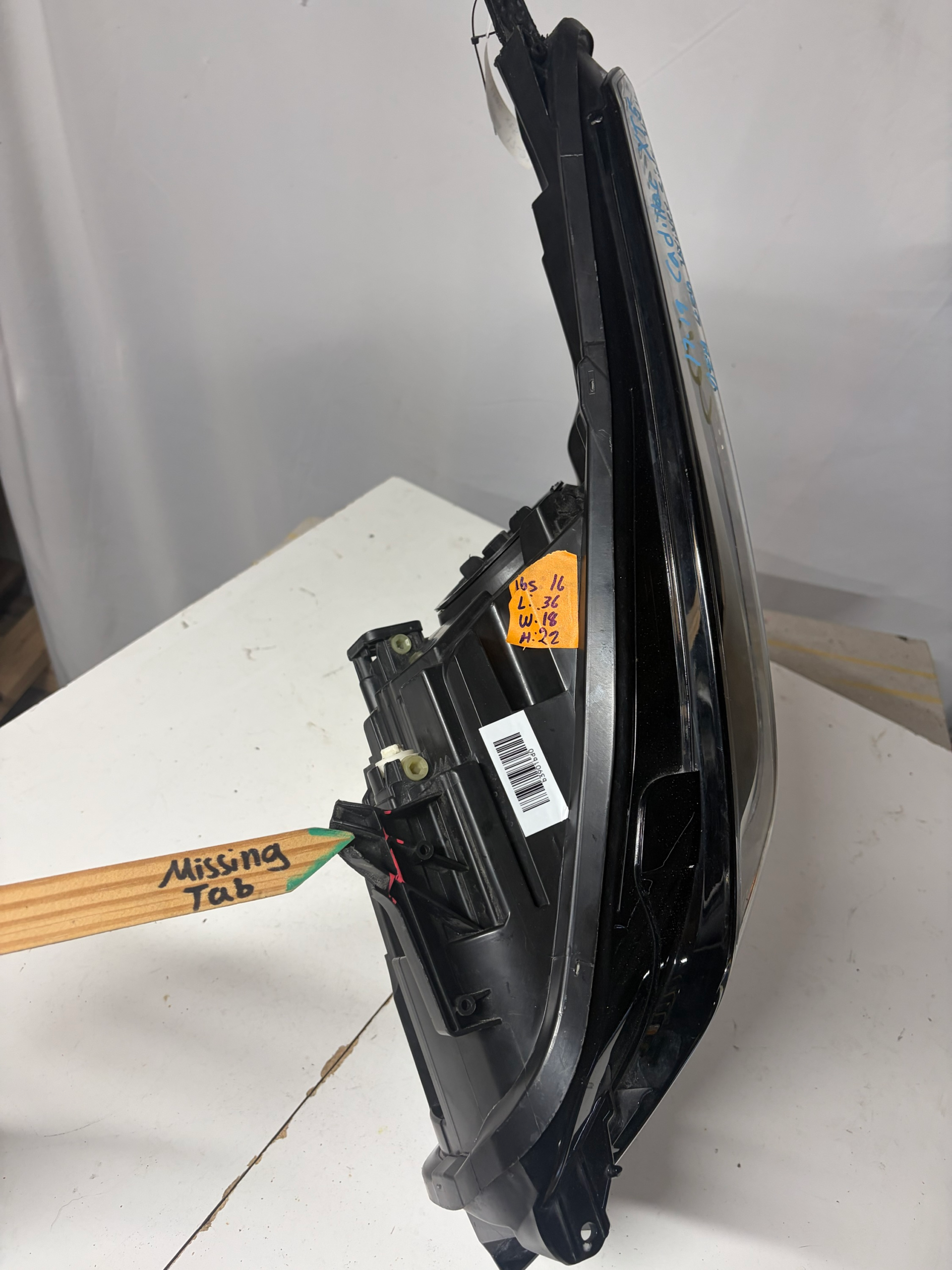 2017-2019 Cadillac XT5 Driver Side Headlight LH LED