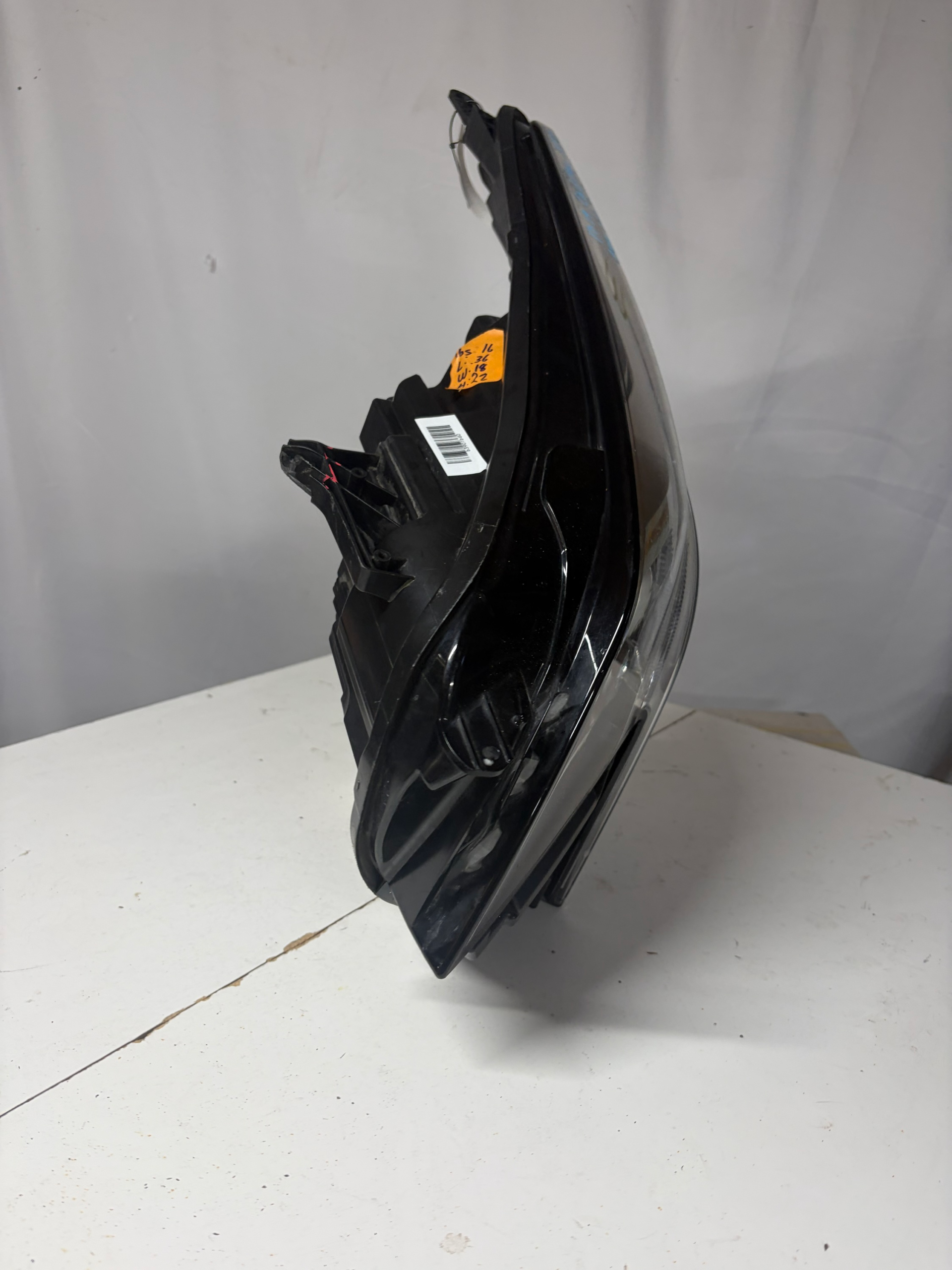 2017-2019 Cadillac XT5 Driver Side Headlight LH LED