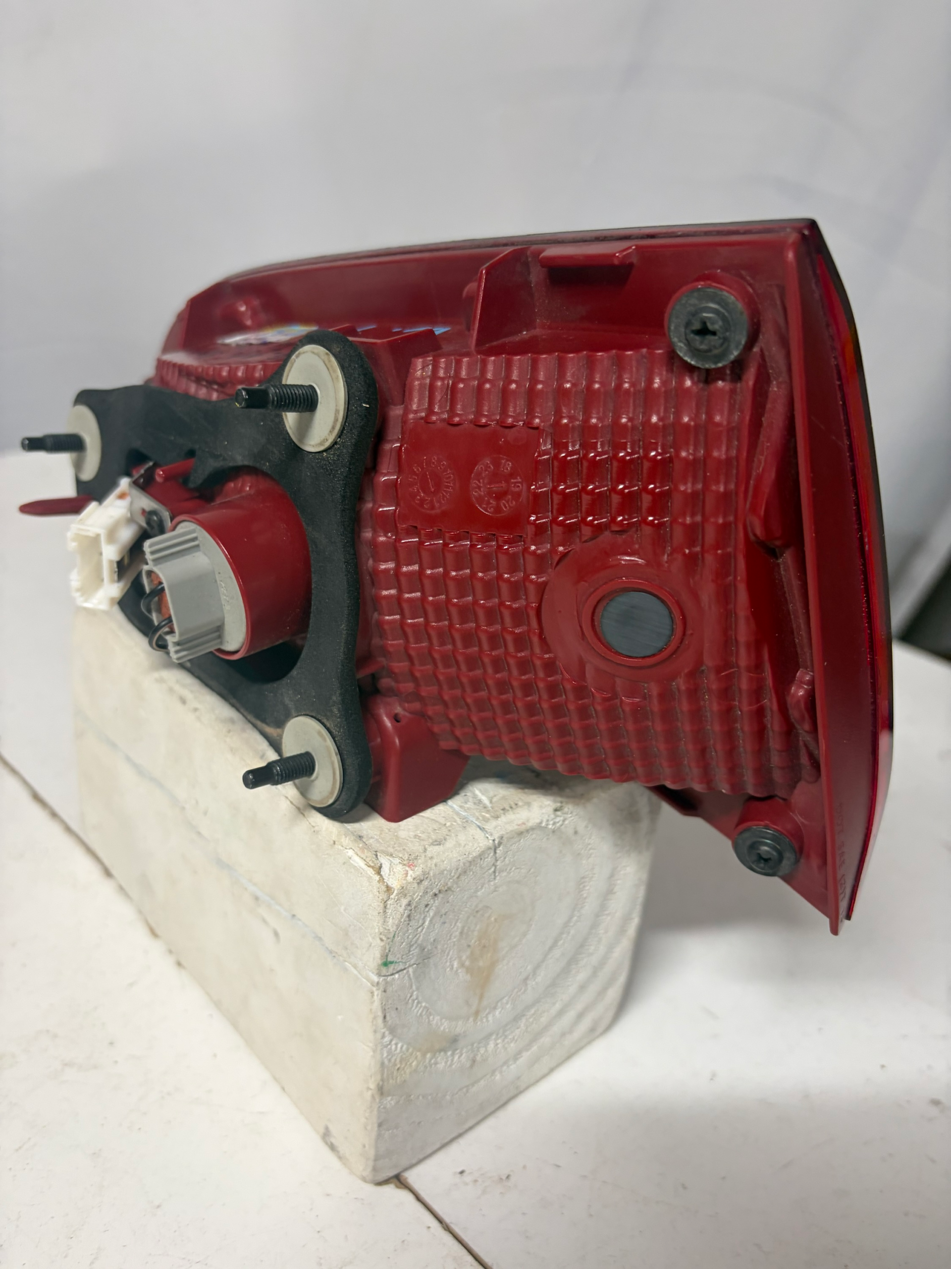 2019-2020 Hyundai Santa Fe Passenger Side Inner Taillight