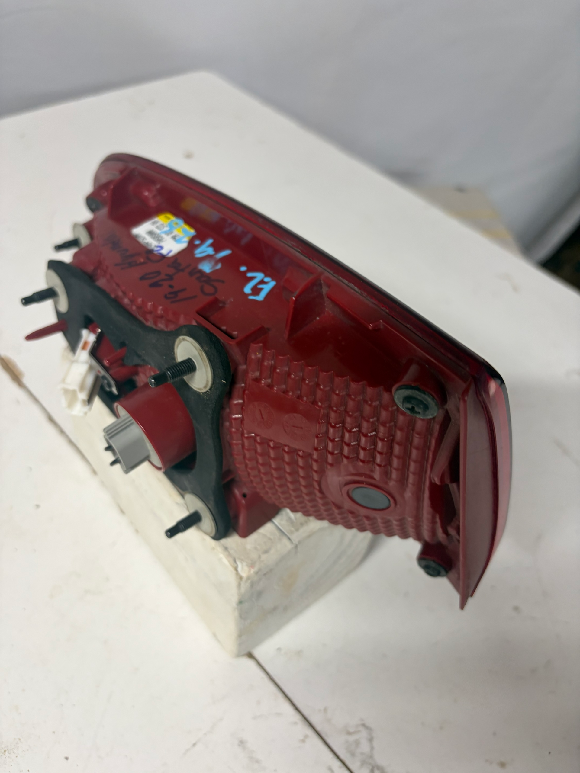 2019-2020 Hyundai Santa Fe Passenger Side Inner Taillight