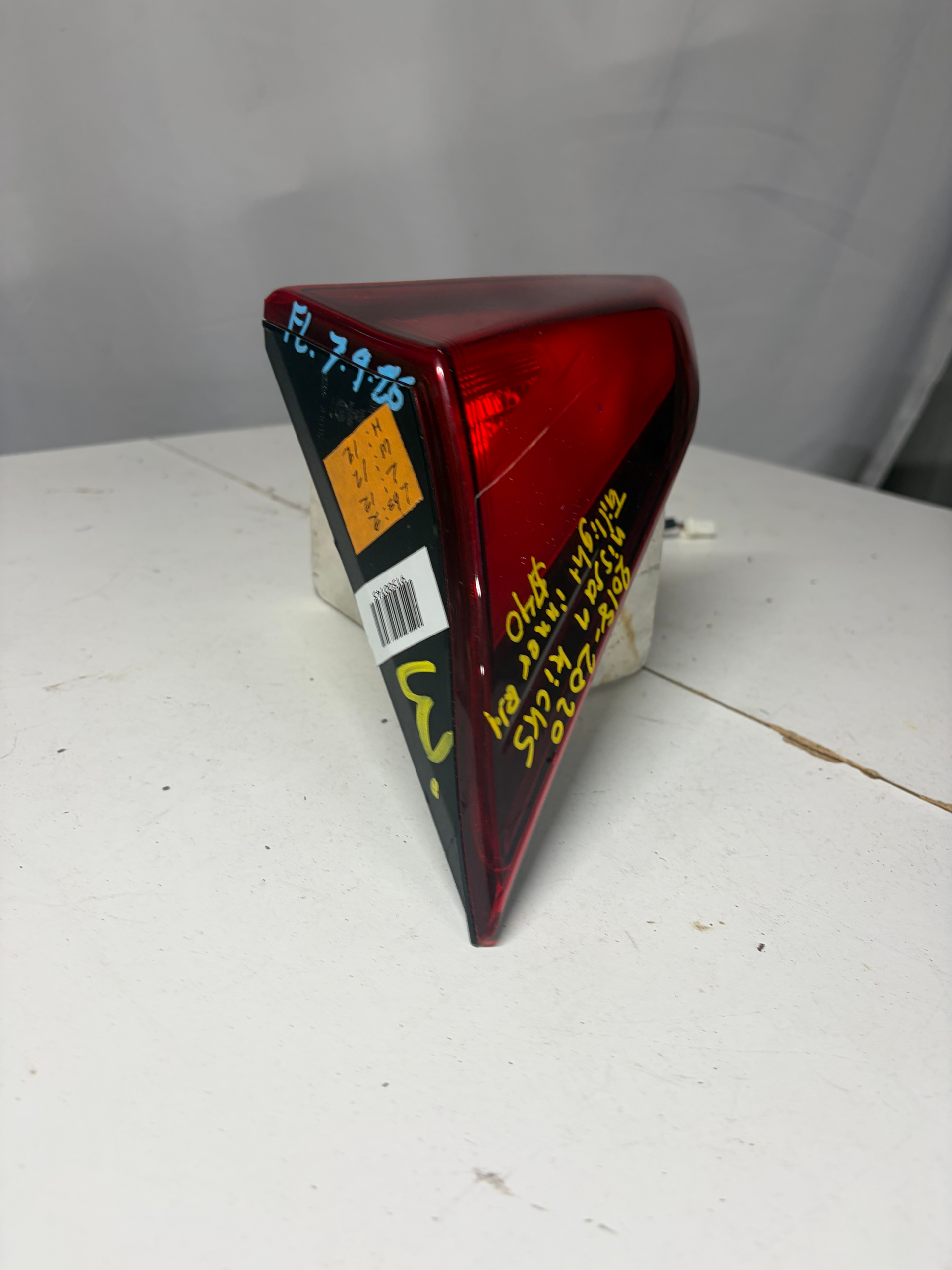 2018-2020 Nissan Kicks Passenger Side Inner Taillight