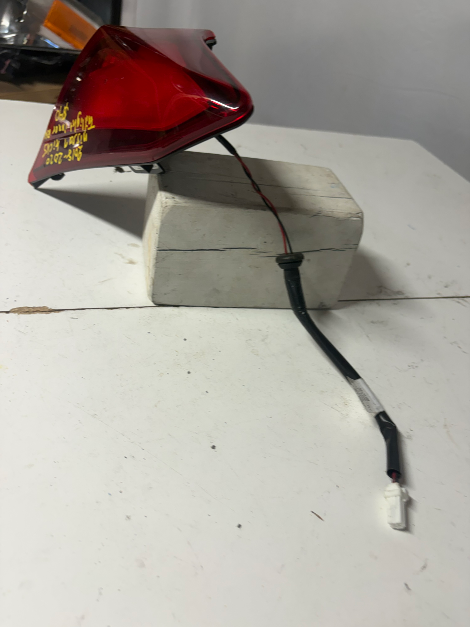 2018-2020 Nissan Kicks Passenger Side Inner Taillight