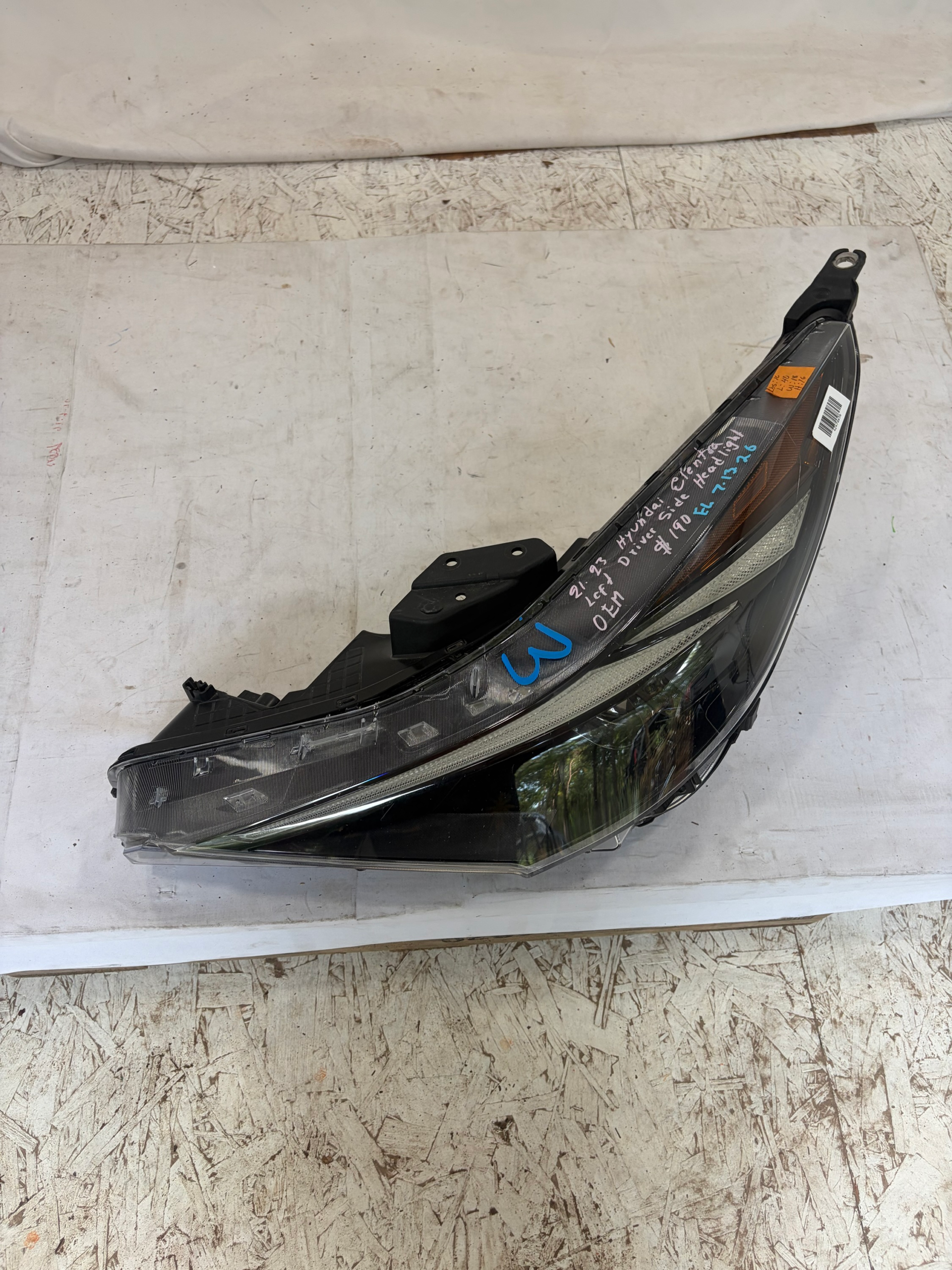 2021-2023 Hyundai Elantra Driver Side Headlight