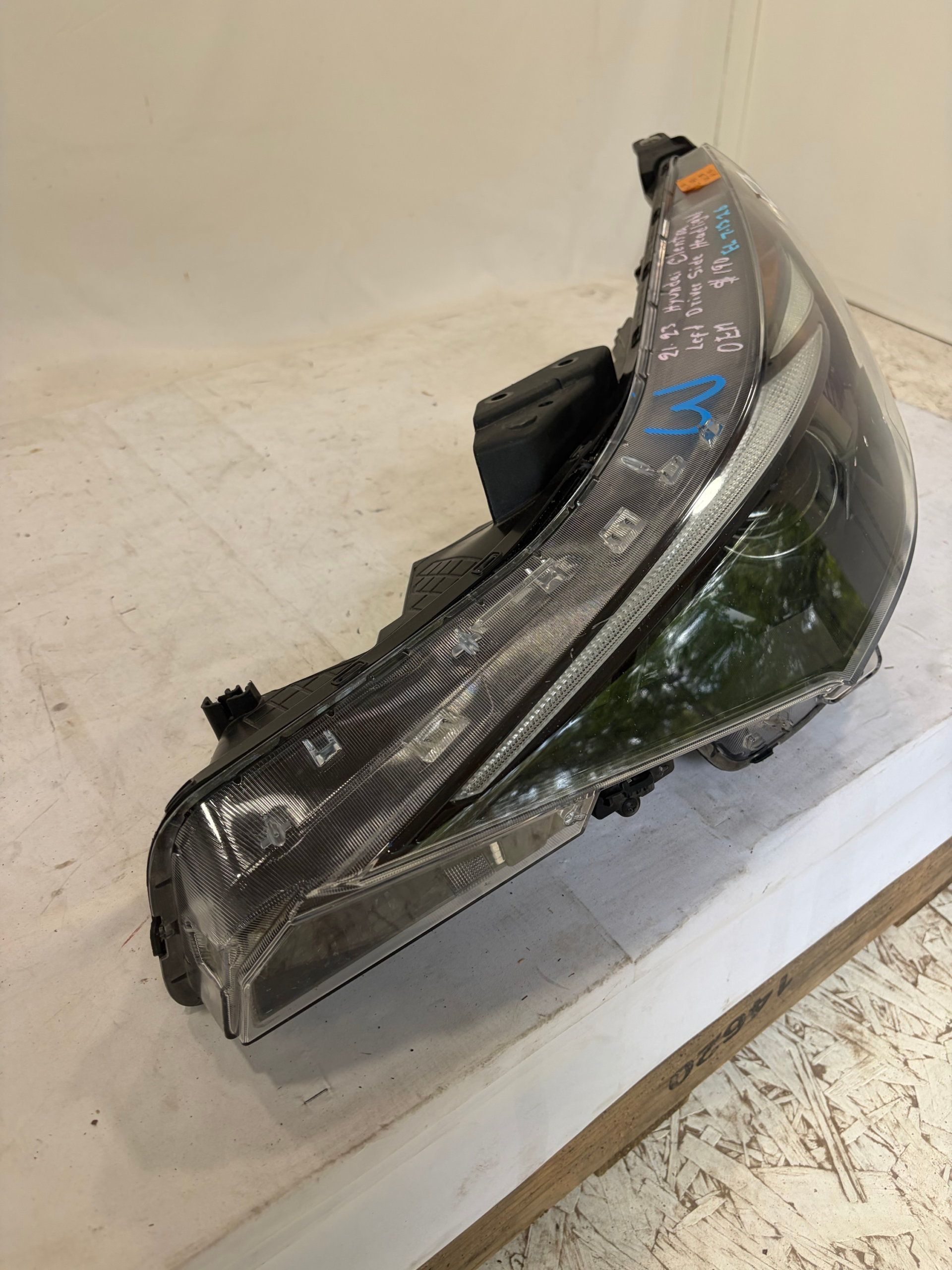 2021-2023 Hyundai Elantra Driver Side Headlight
