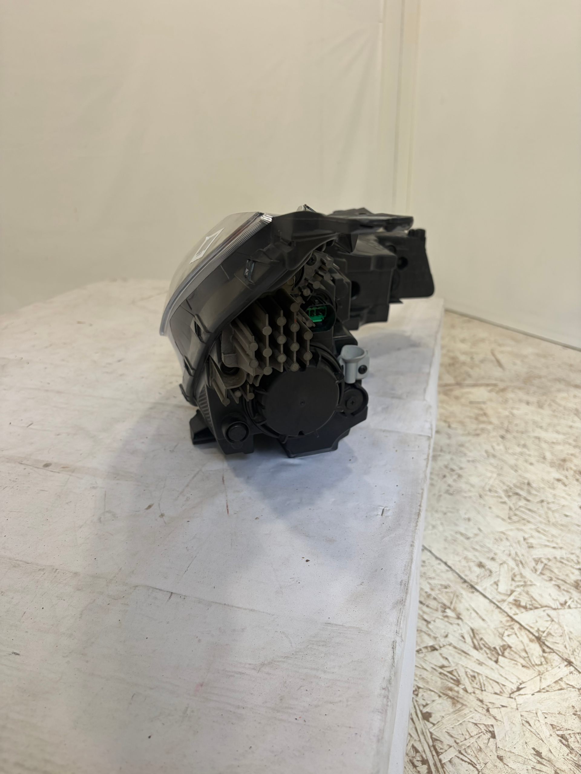 2021-2023 Hyundai Elantra Driver Side Headlight