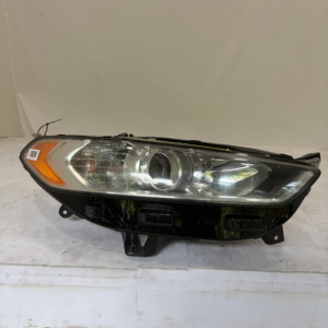 2013-2016 Ford Fusion Passenger Side Headlight