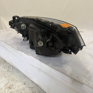 2017-2019 Toyota Corolla Passenger Side Headlight - Image 11